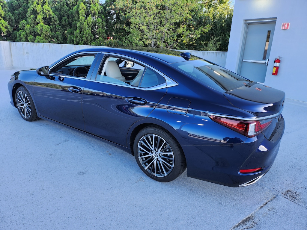 Used 2025 Lexus ES 350