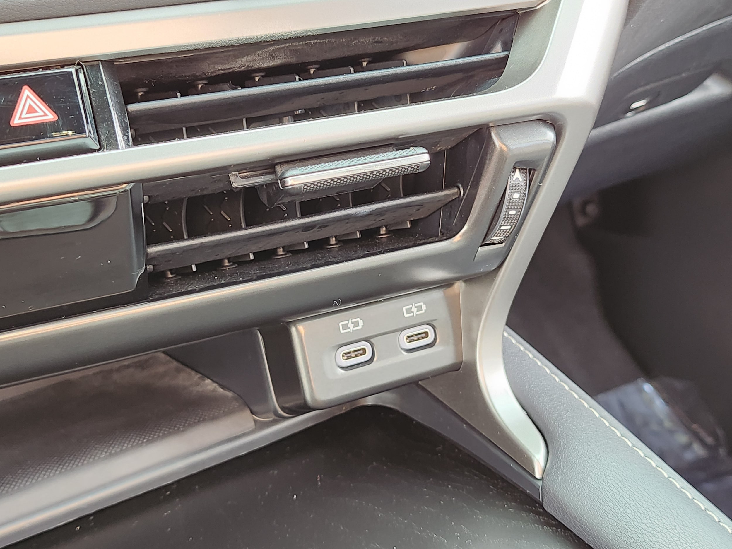 2024 Lexus RX Hybrid 350h - Photo 24