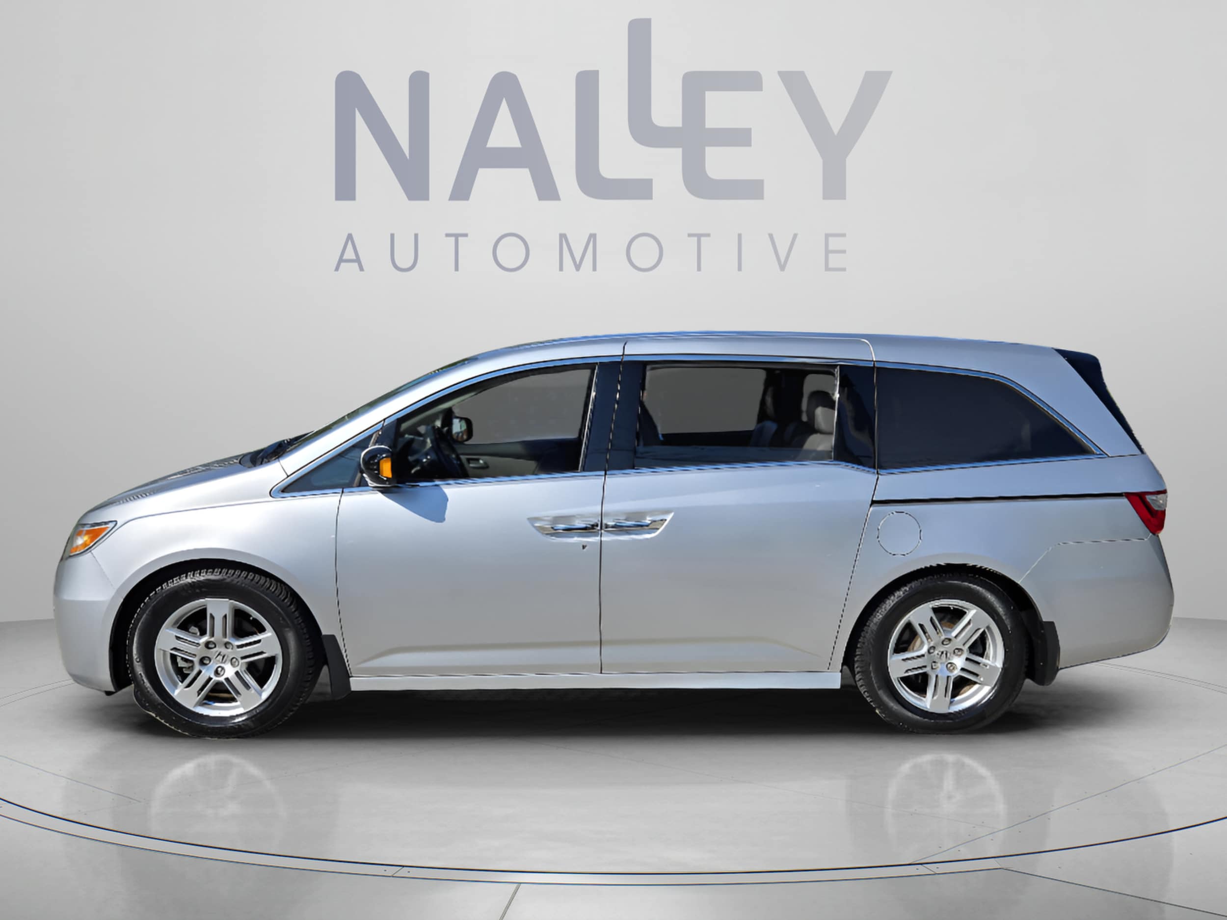 Used 2012 Honda Odyssey Touring with VIN 5FNRL5H93CB092063 for sale in Smyrna, GA
