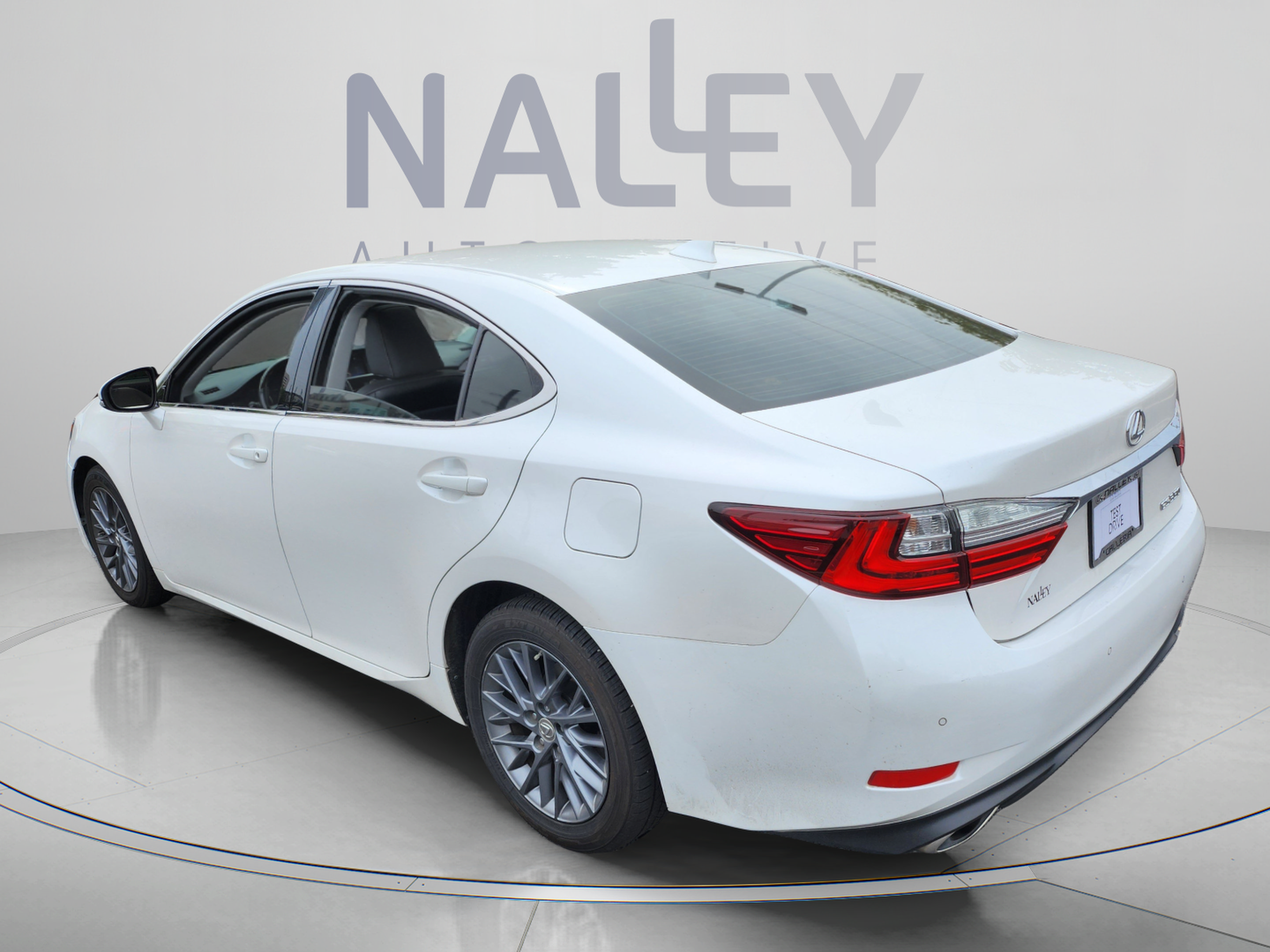Used 2018 Lexus ES 350
