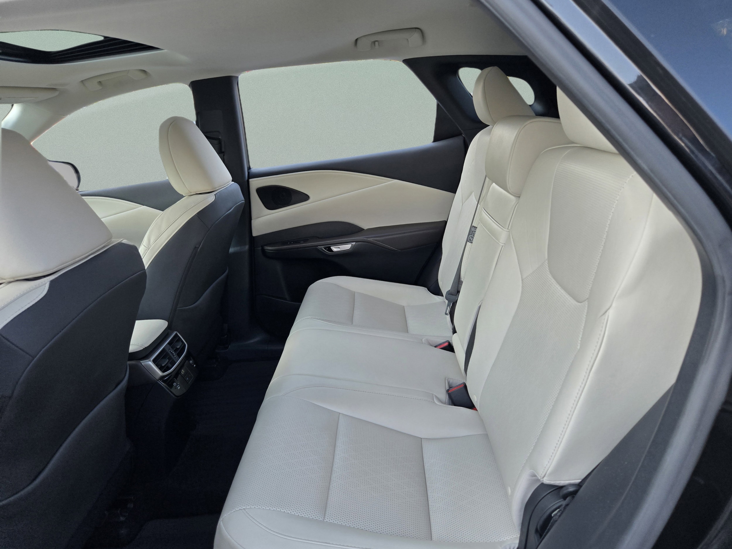2023 Lexus RX 350 - Photo 19