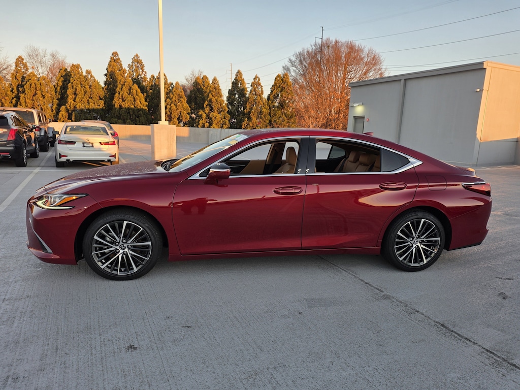 Used 2025 Lexus ES 350 Base Sedan