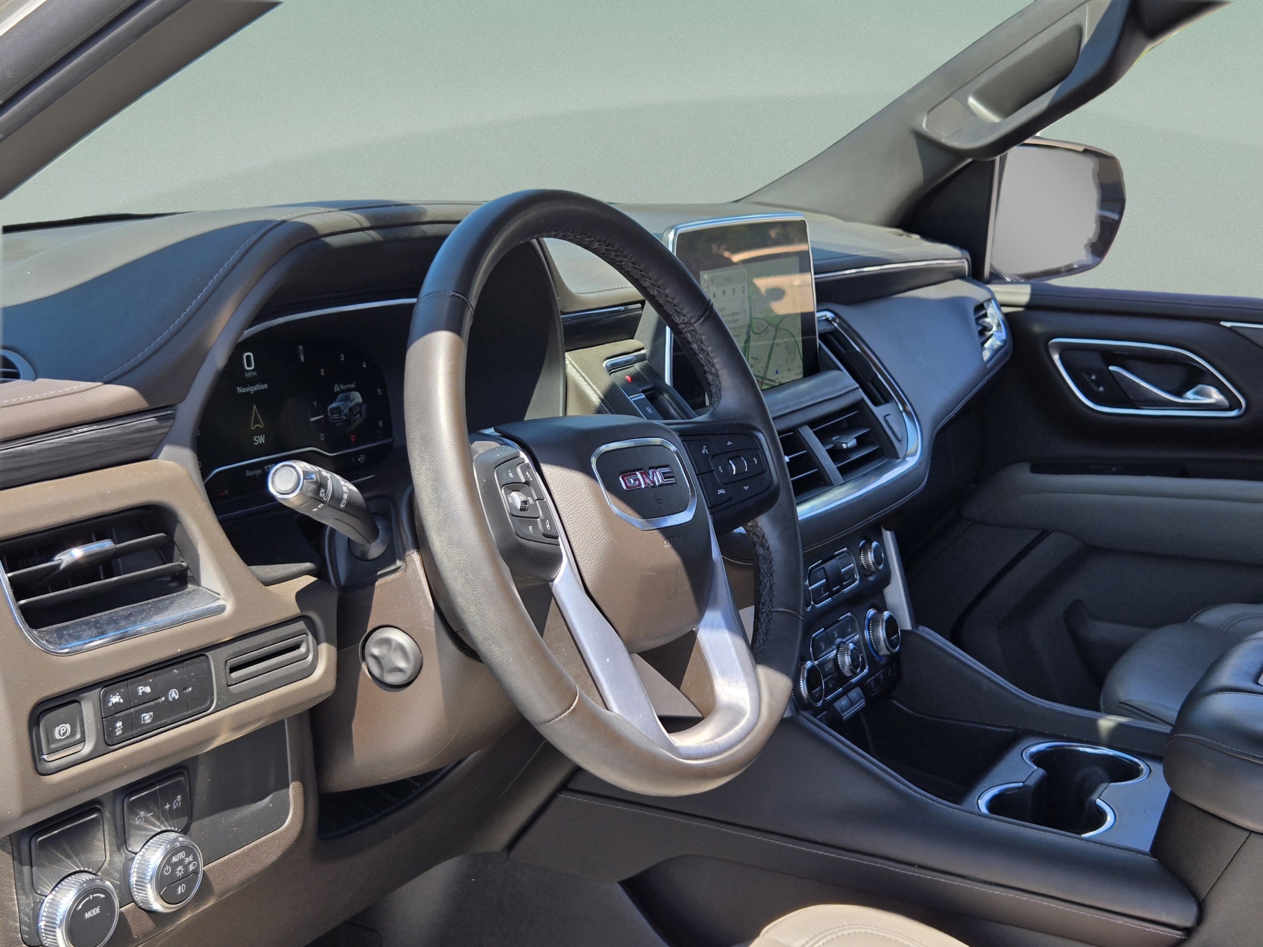 2023 GMC Yukon XL SLT - Photo 11