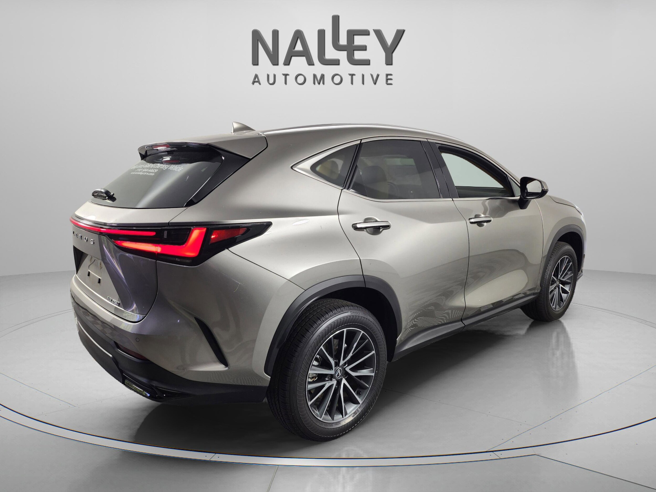 2025 Lexus NX 250 Premium photo 3