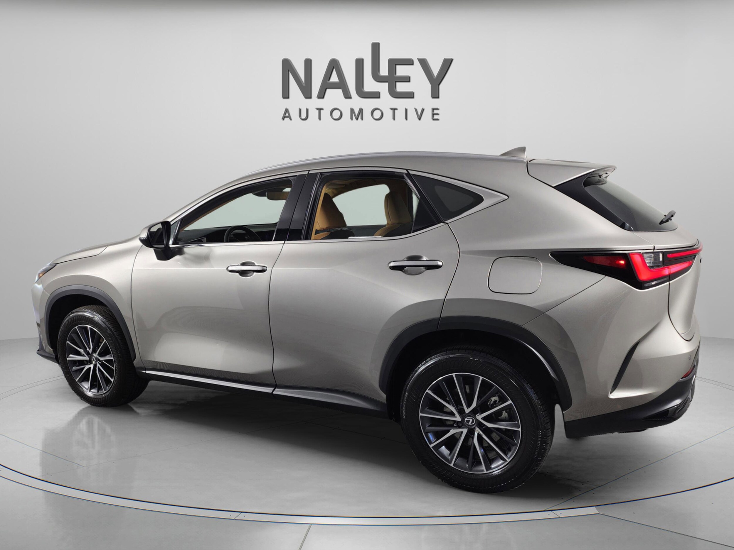 2025 Lexus NX 250 Premium photo 3