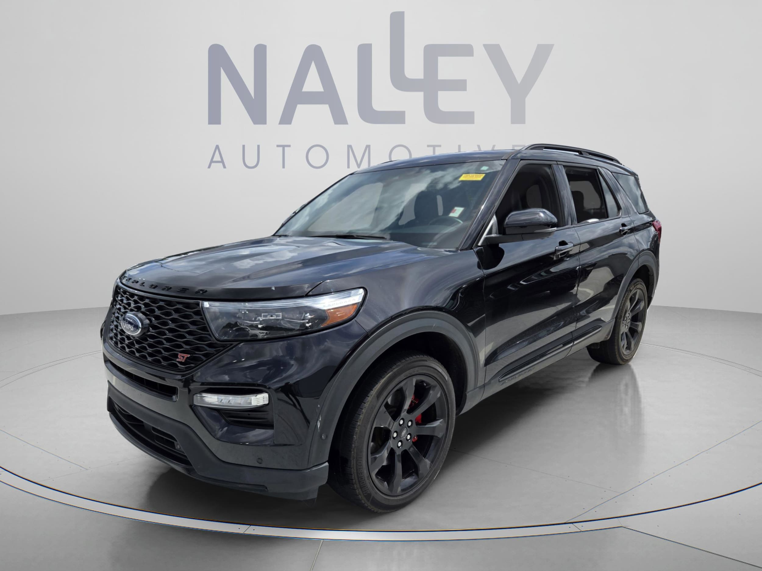2022 Ford Explorer ST 4WD's photo