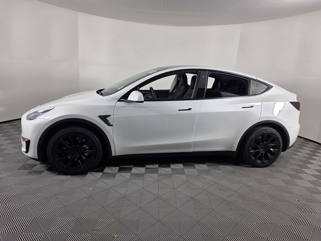 Used 2022 Tesla Model Y Long Range SUV