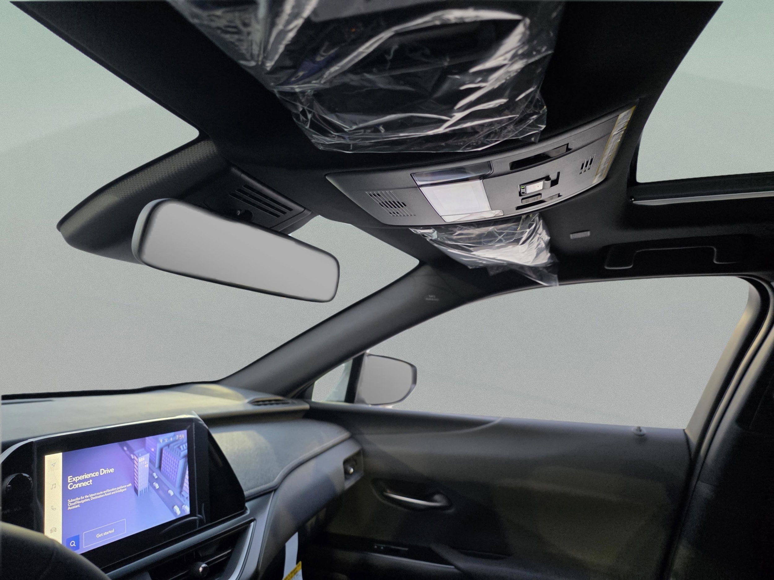 2026 Lexus UX Hybrid 300h - Photo 15