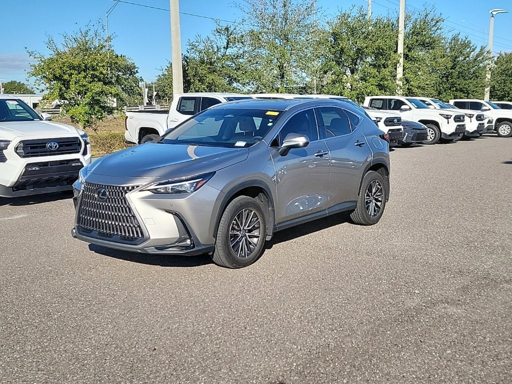 2023 Lexus NX 350's photo
