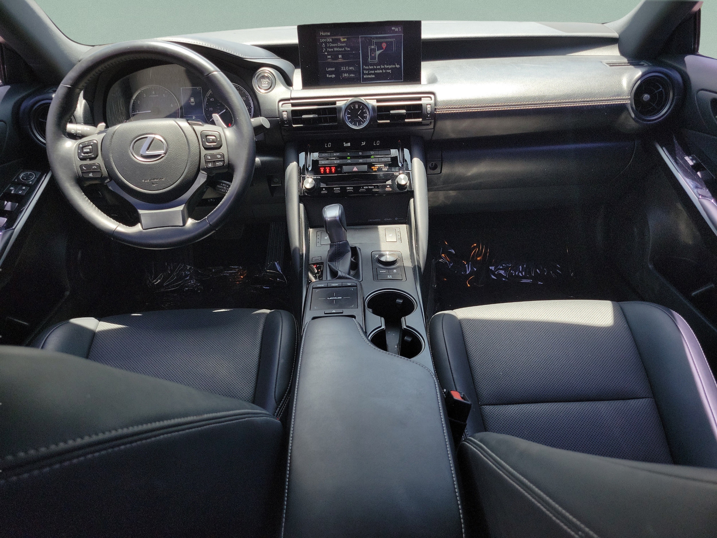 2024 Lexus IS 300 - Photo 12
