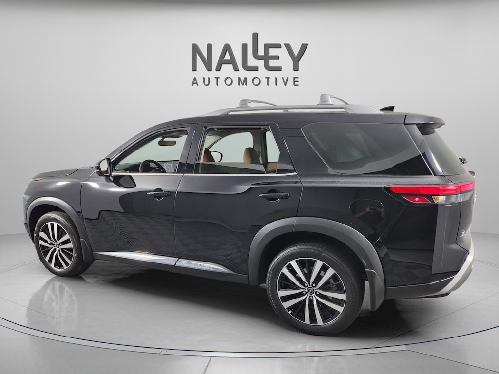 Used 2025 Nissan Pathfinder Platinum SUV