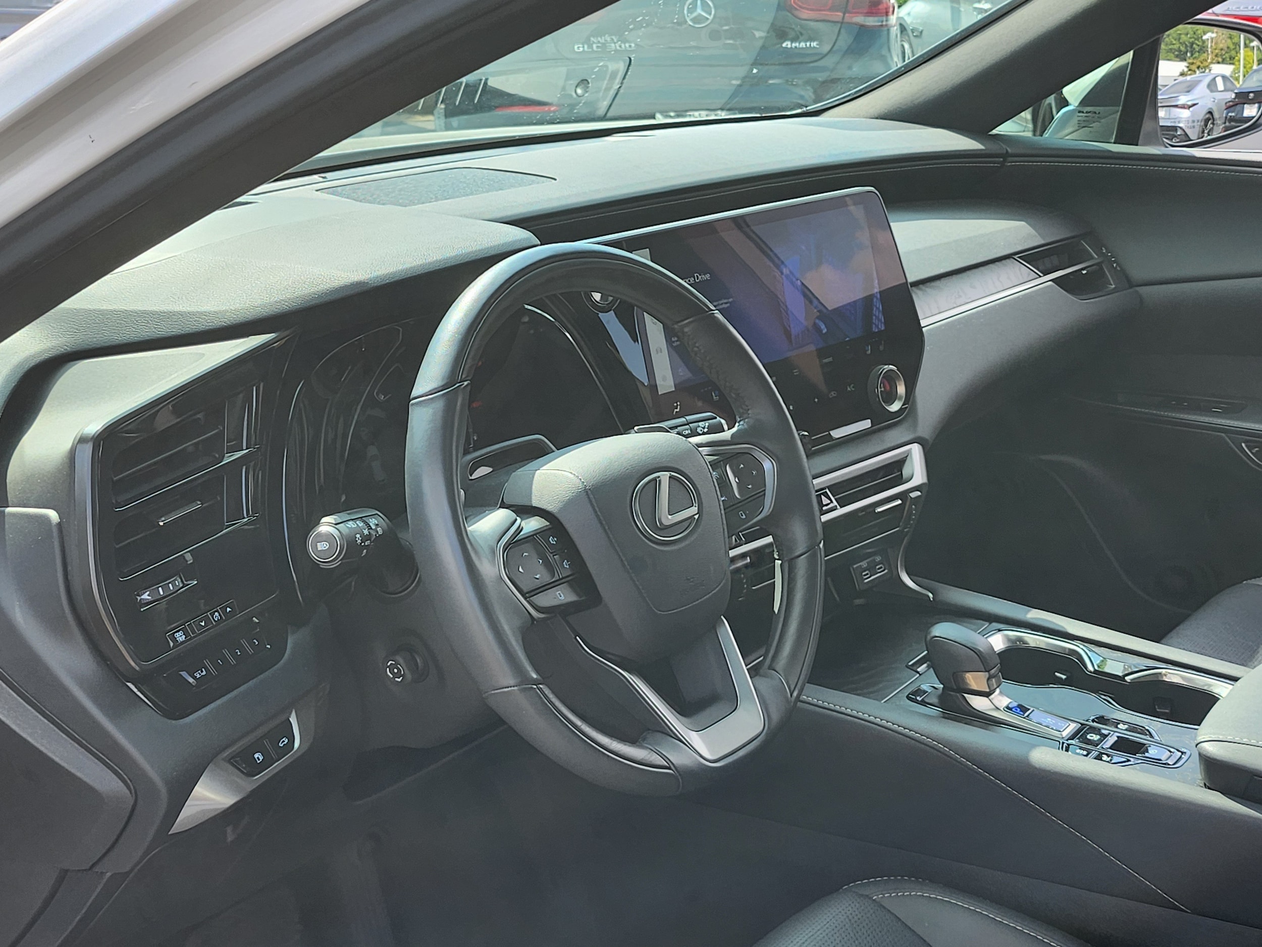 2024 Lexus RX Hybrid 350h - Photo 17