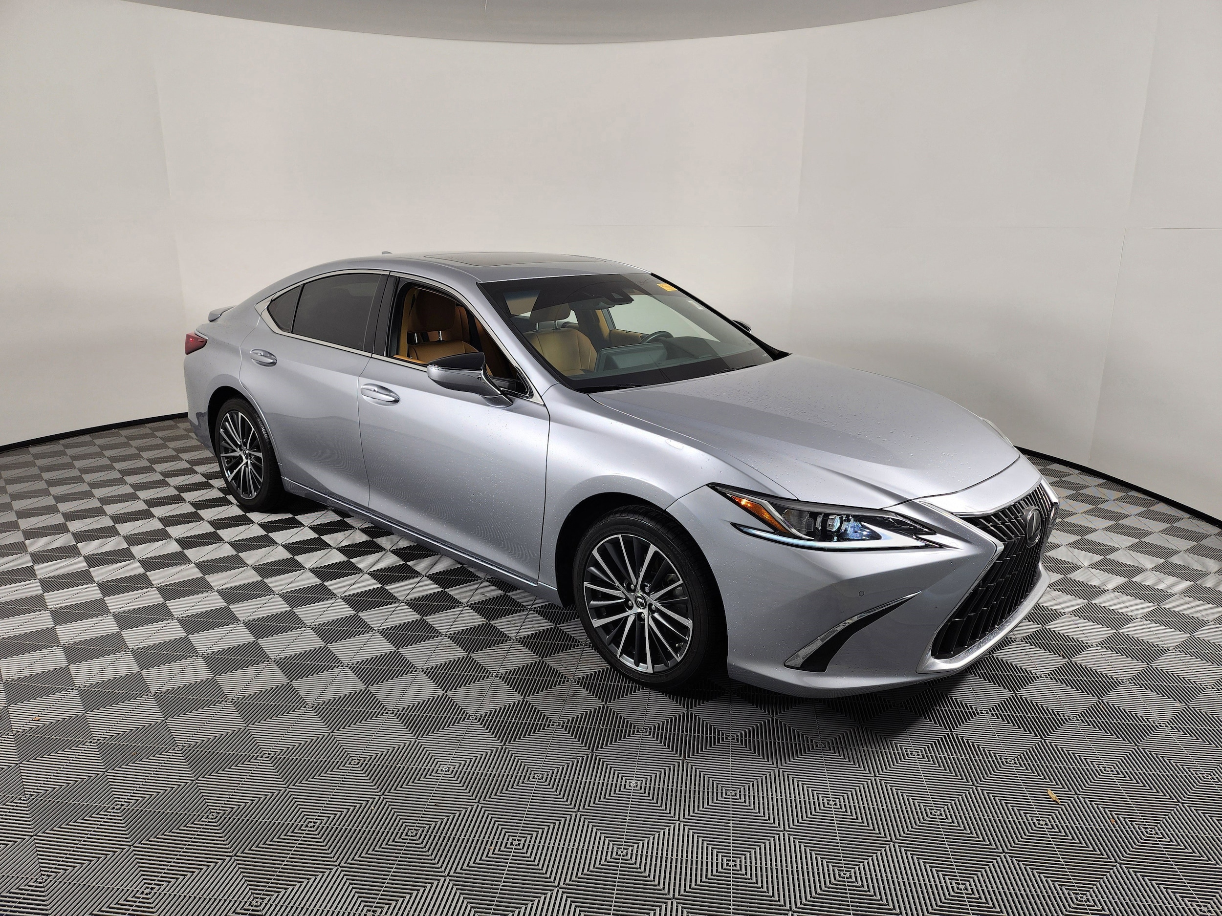 2023 Lexus ES 300h