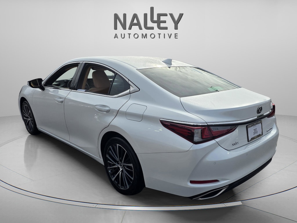 Certified 2022 Lexus ES 350 Sedan