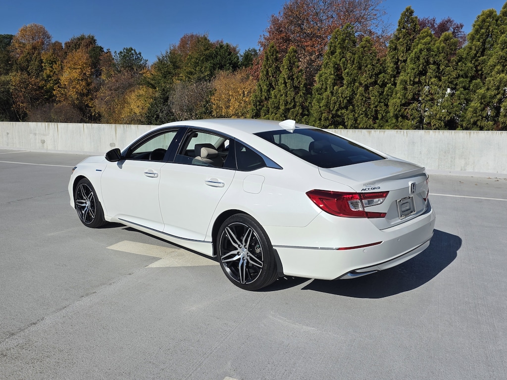 Used 2022 Honda Accord Hybrid Touring Sedan