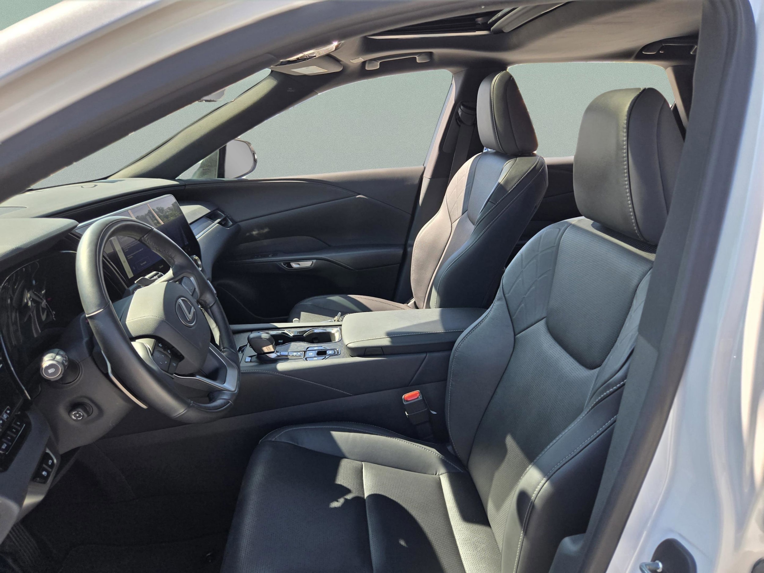 2024 Lexus RX 350 - Photo 12