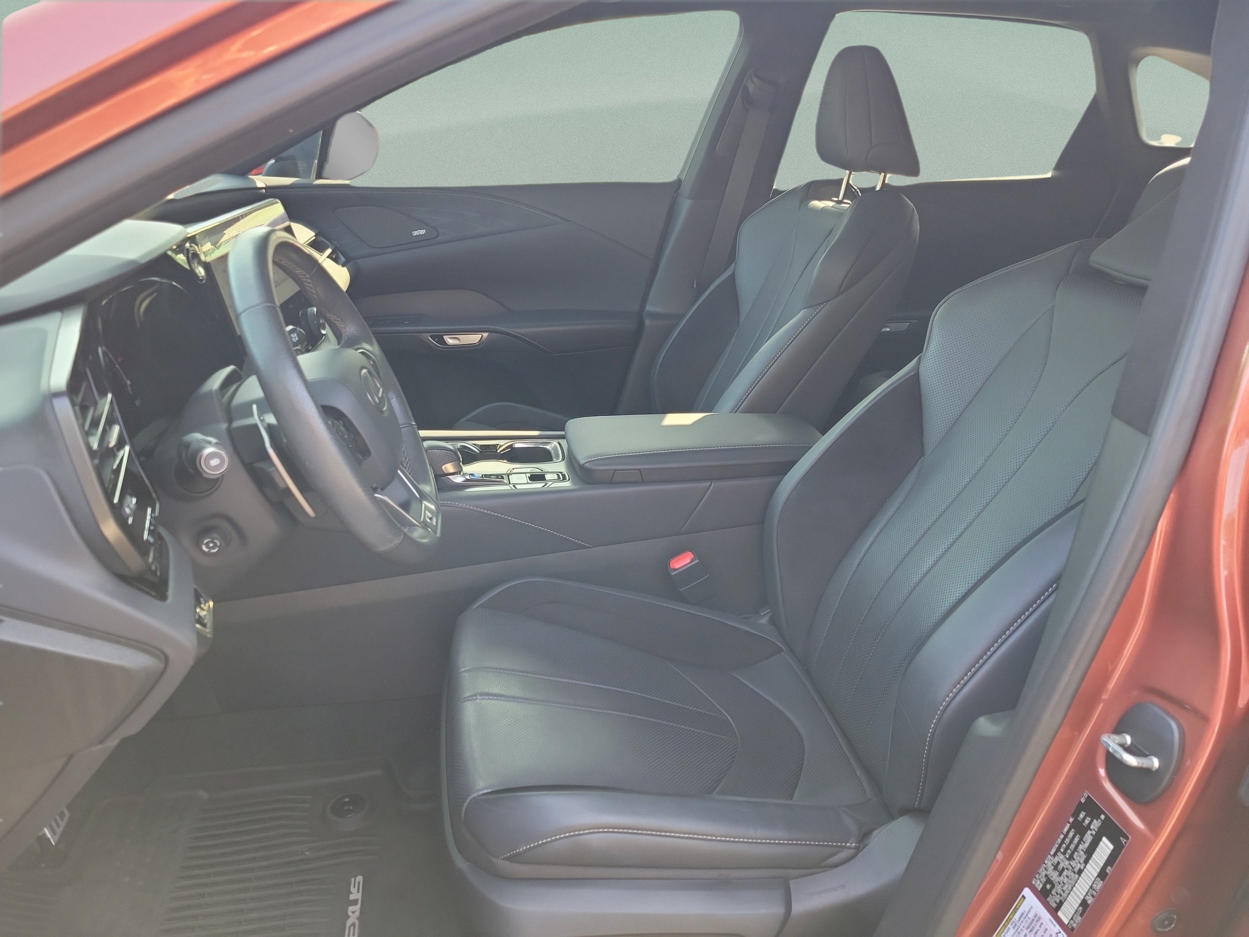 2023 Lexus RX Hybrid 500h - Photo 10