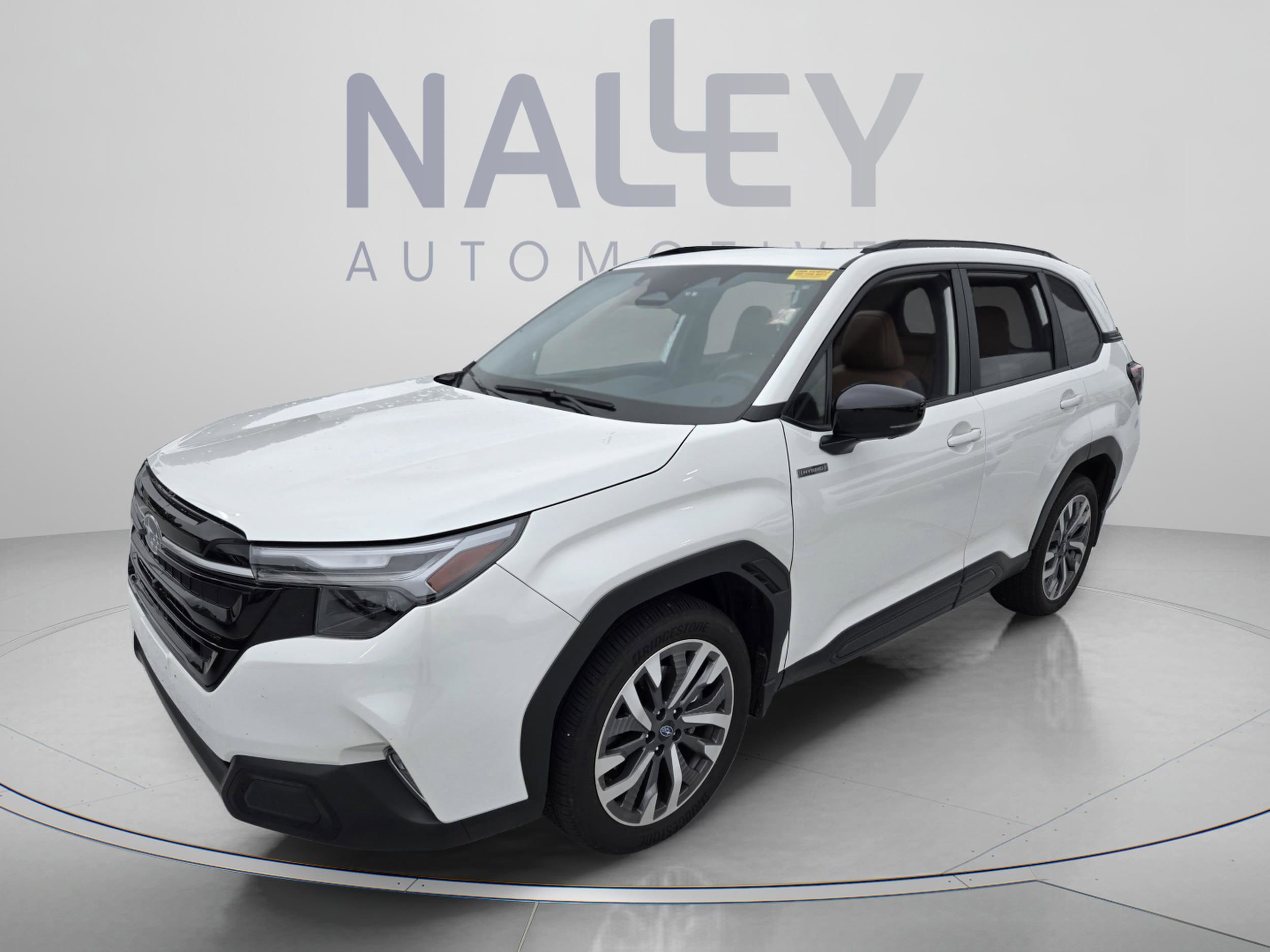 2025 Subaru Forester Touring Hybrid's photo