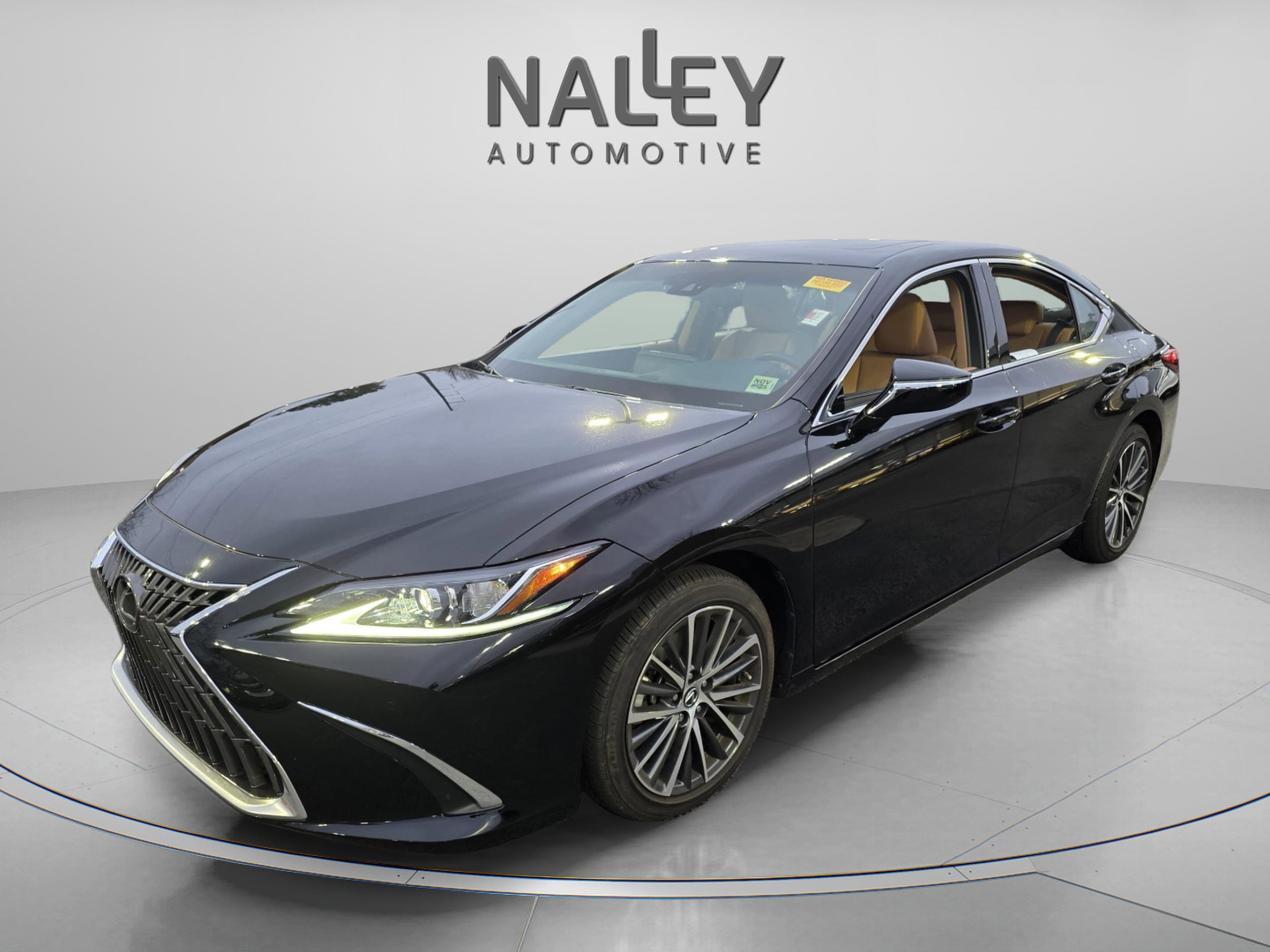 2023 Lexus ES 350's photo