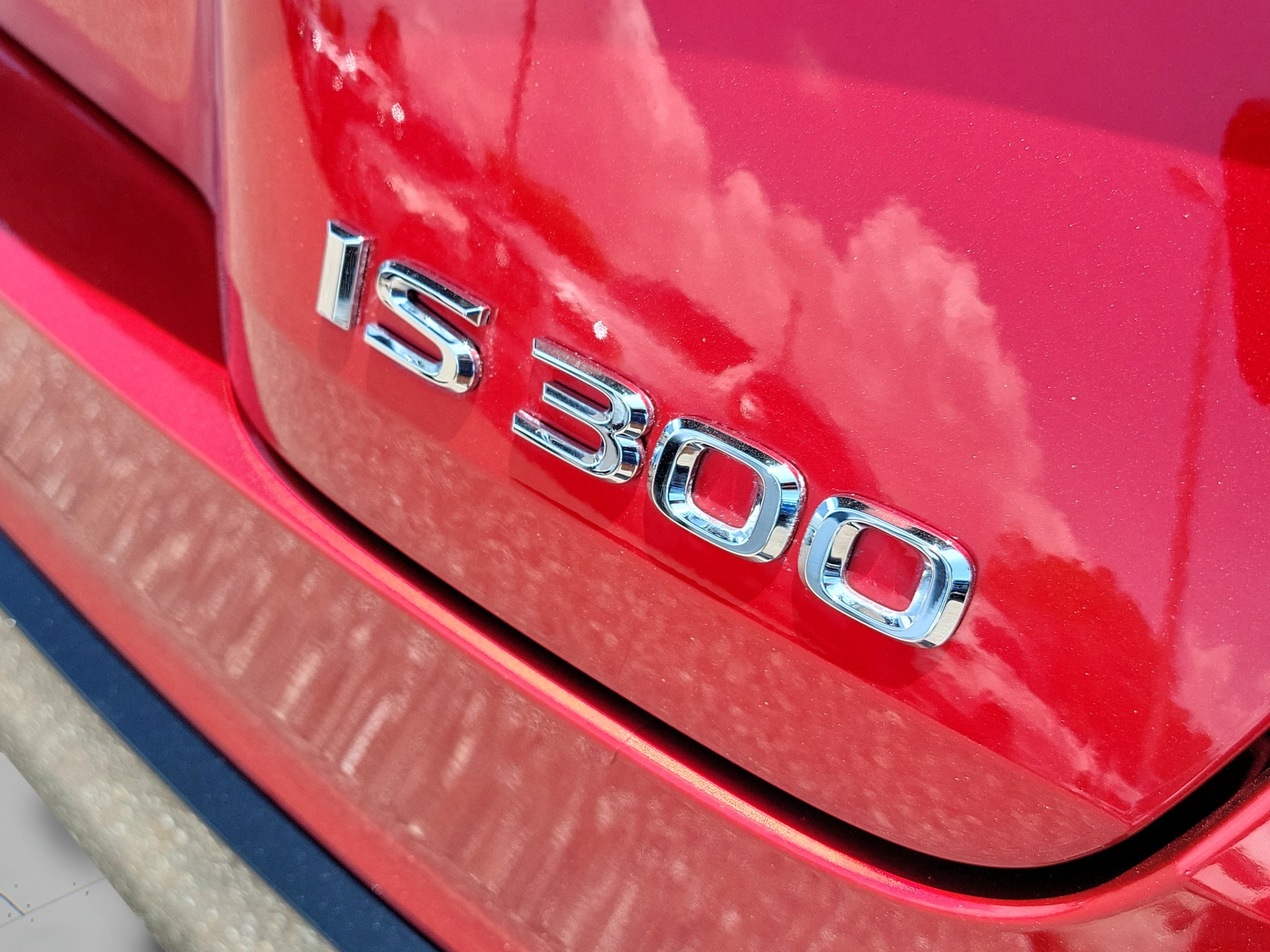 2024 Lexus IS 300 - Photo 32