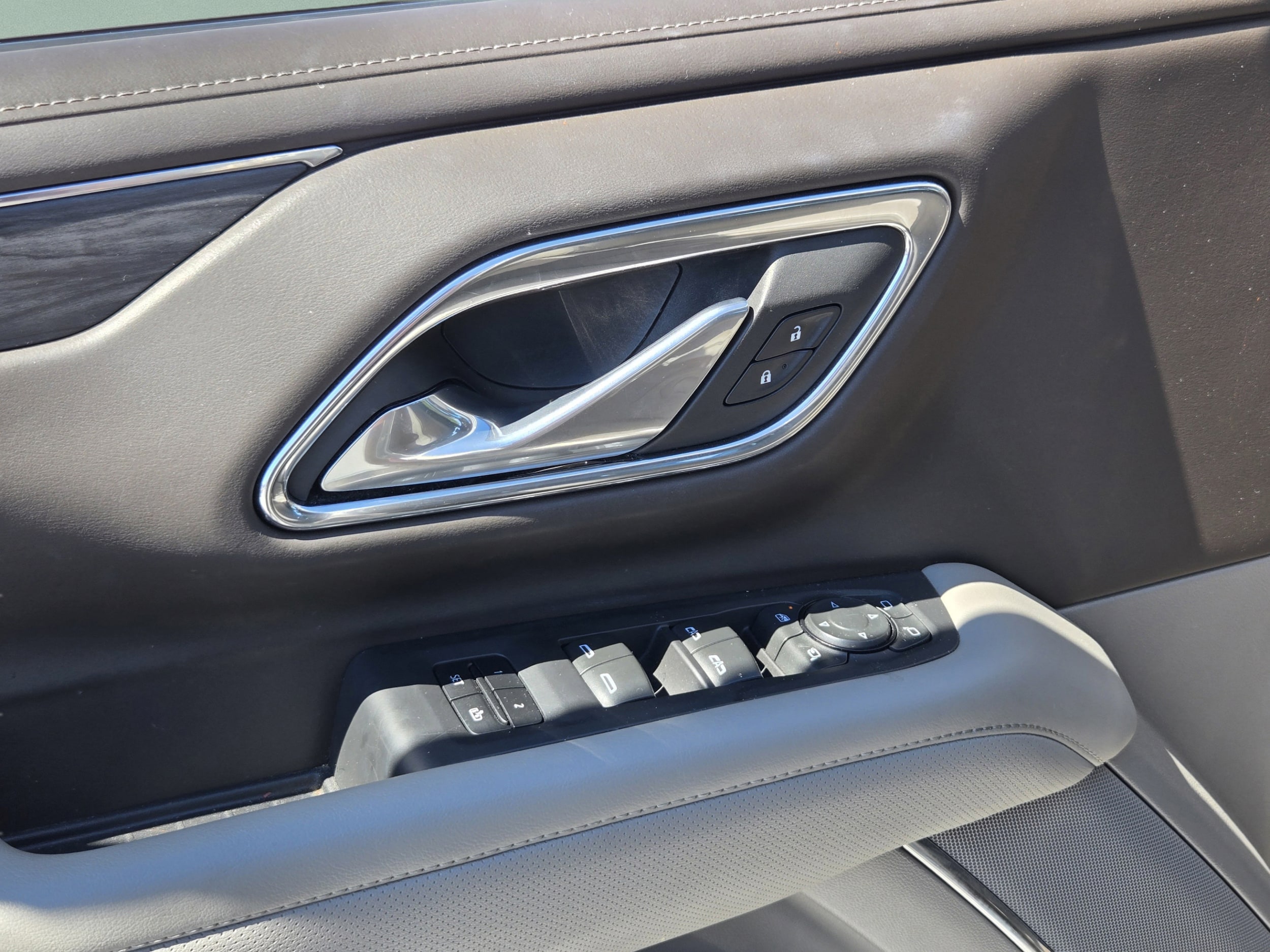 2023 GMC Yukon XL SLT - Photo 12
