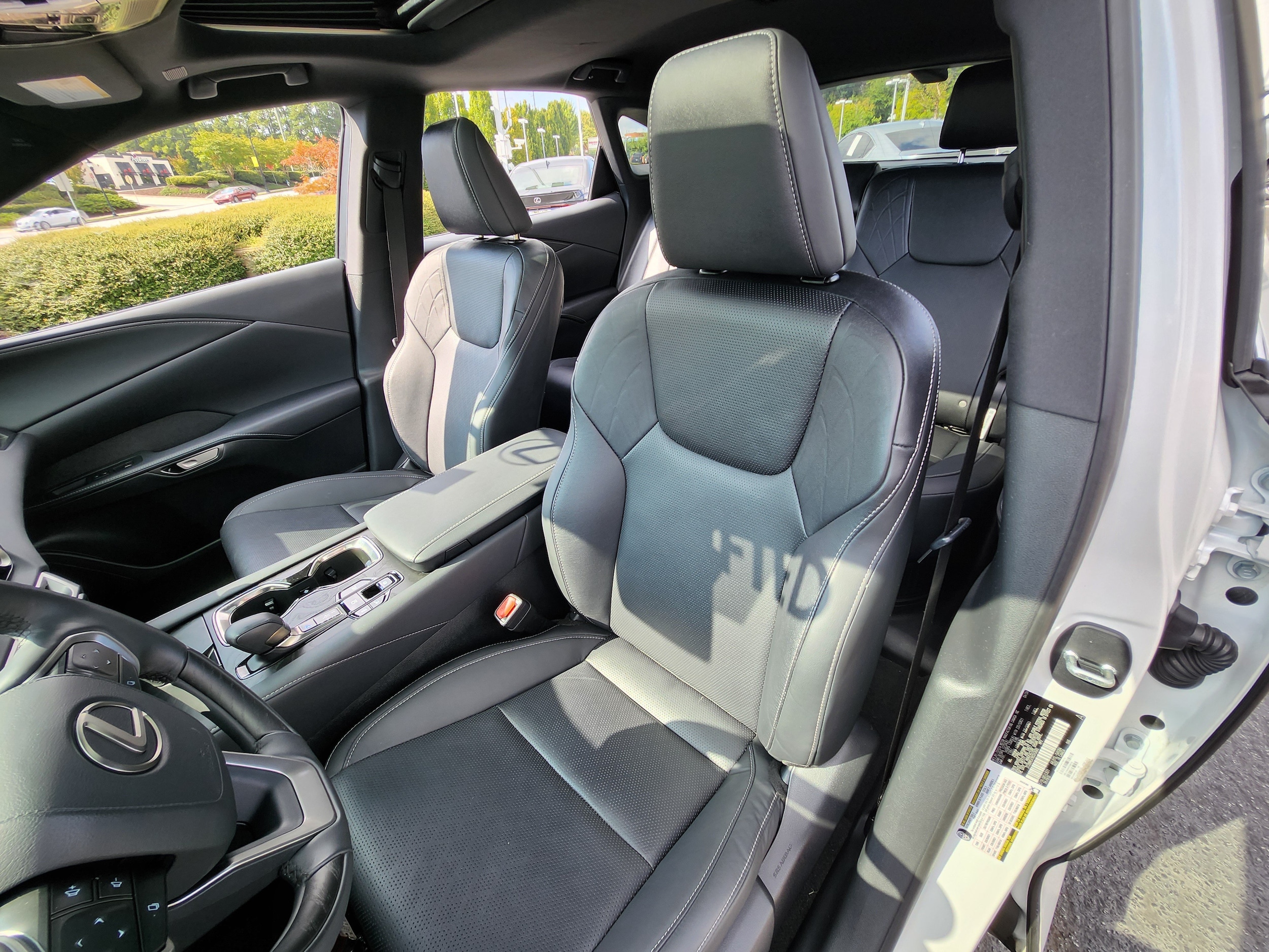2024 Lexus RX Hybrid 350h - Photo 19