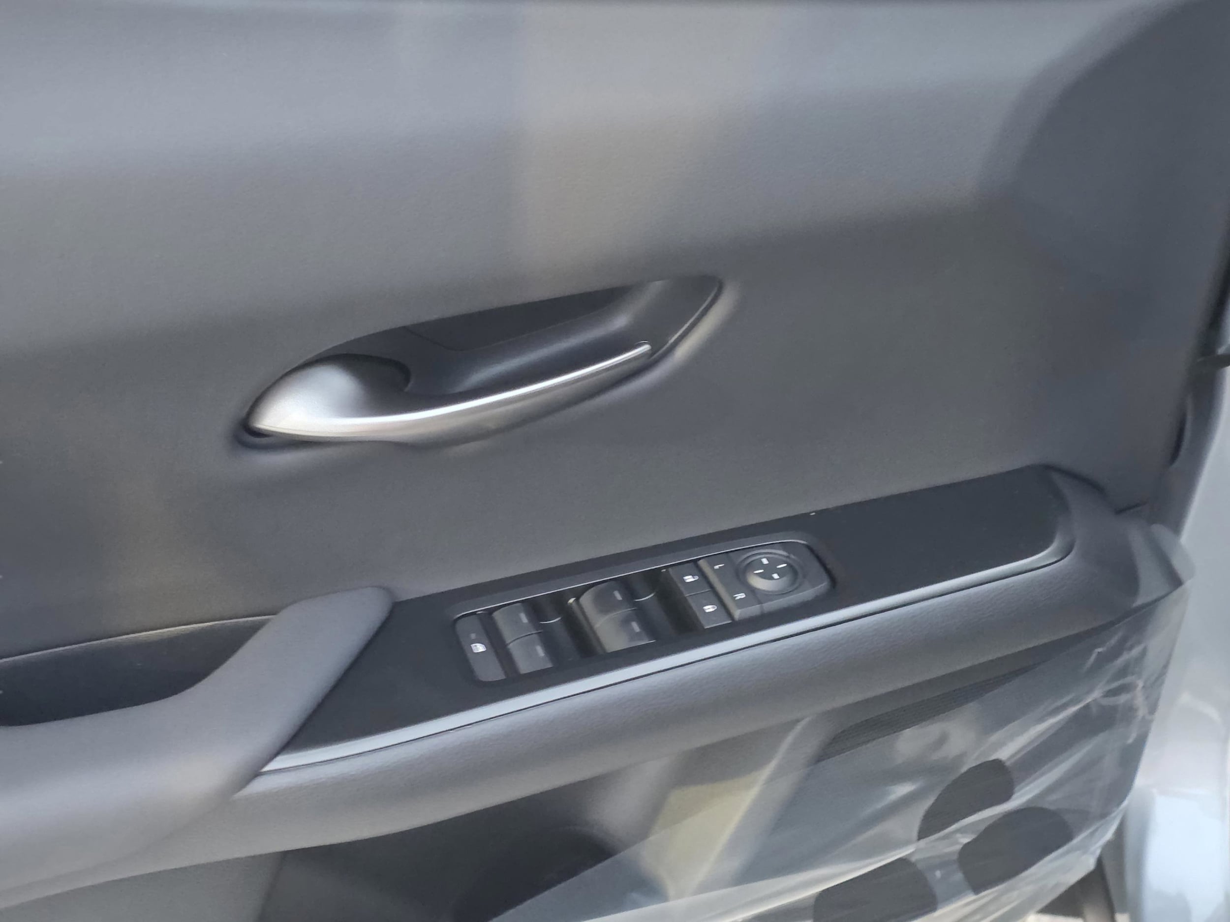2026 Lexus UX Hybrid 300h - Photo 10