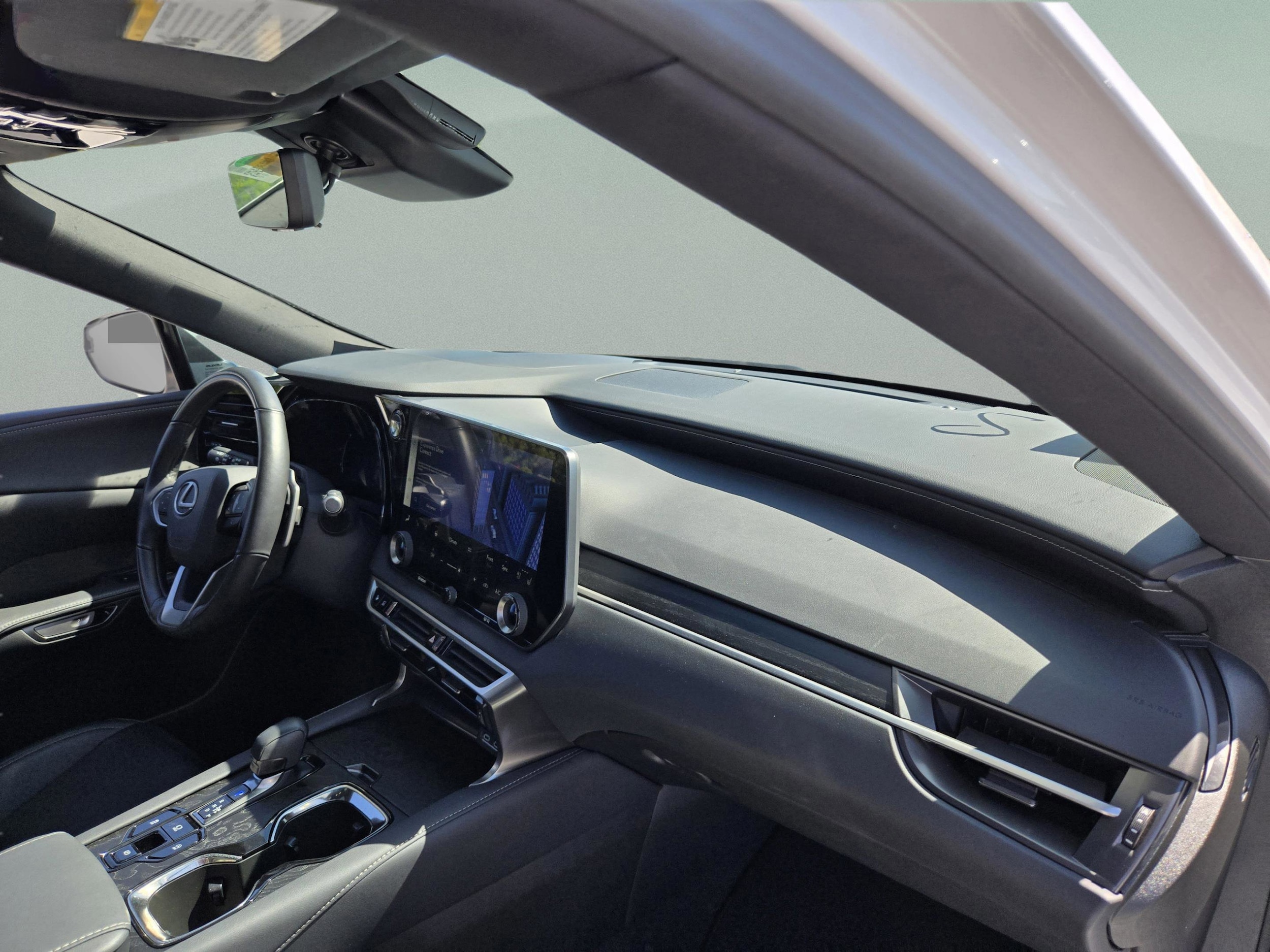 2024 Lexus RX 350 - Photo 18