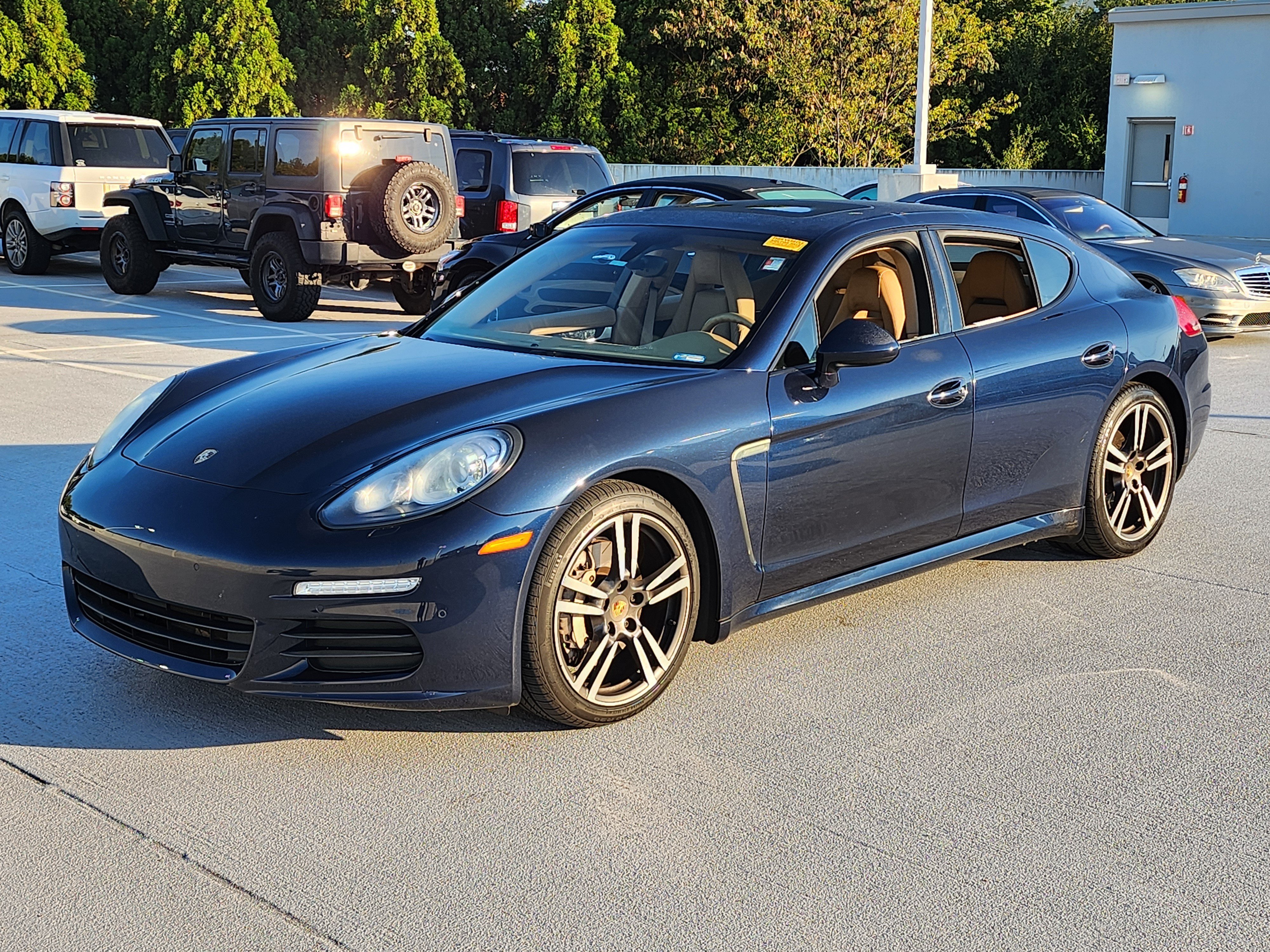 2016 Porsche Panamera