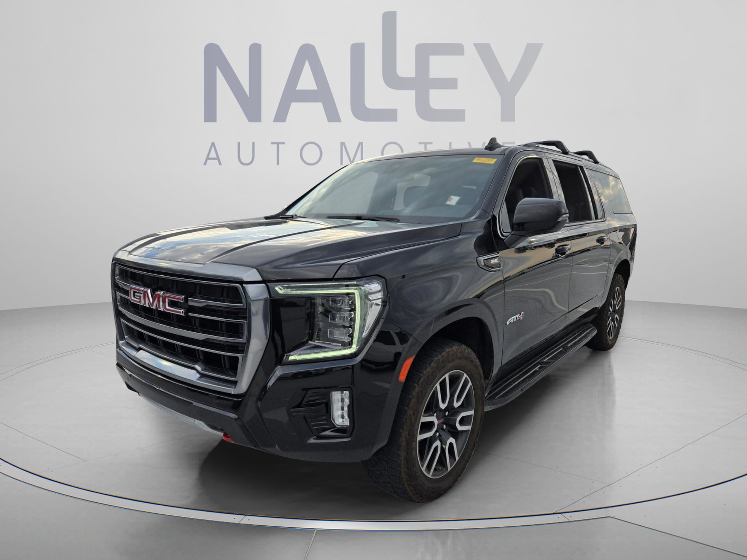 2021 GMC Yukon 4WD AT4's photo