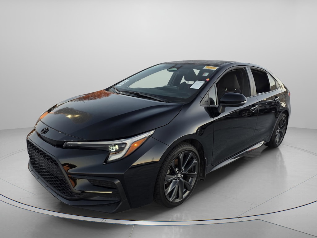 Used 2025 Toyota Corolla SE Sedan