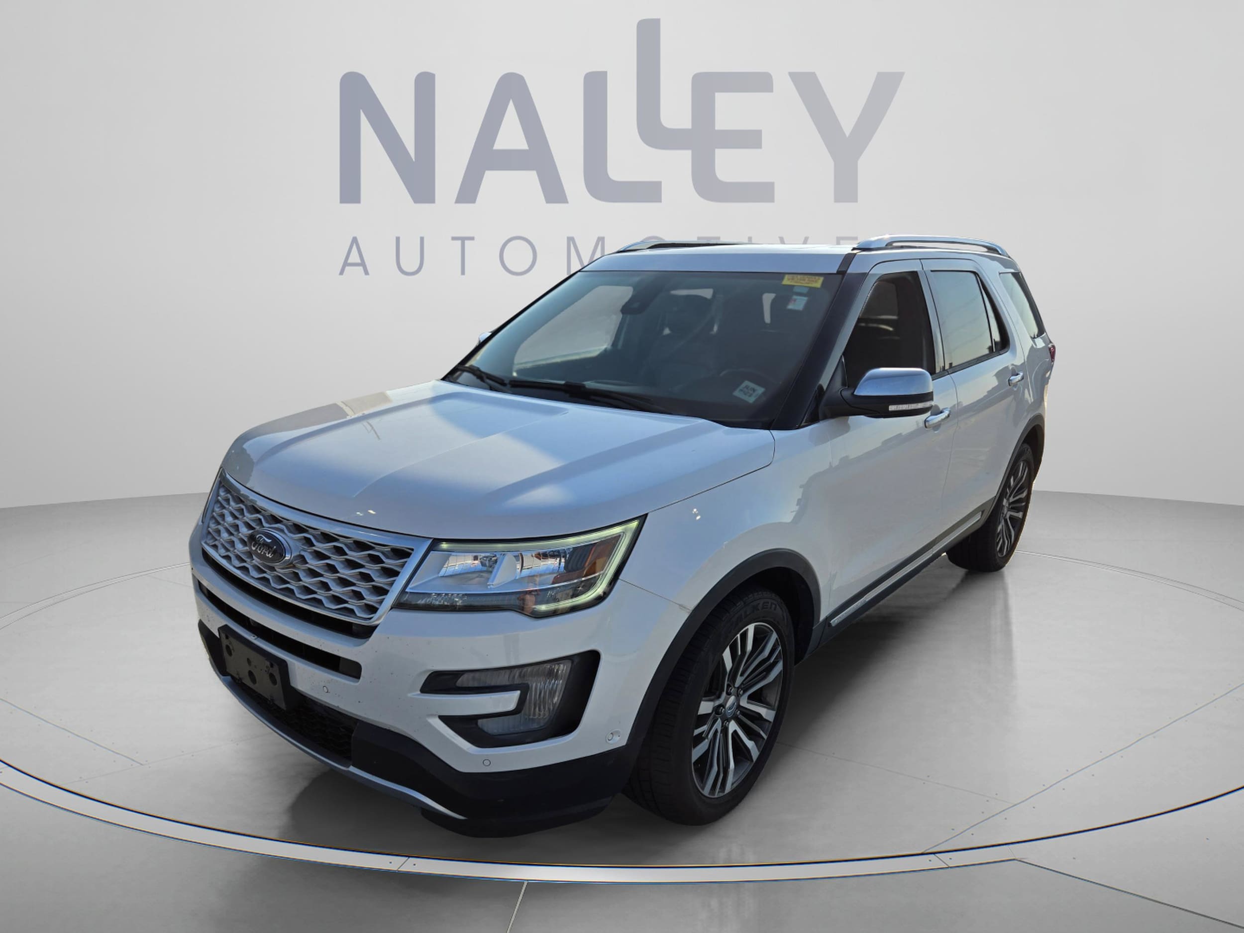 2017 Ford Explorer Platinum 4WD photo