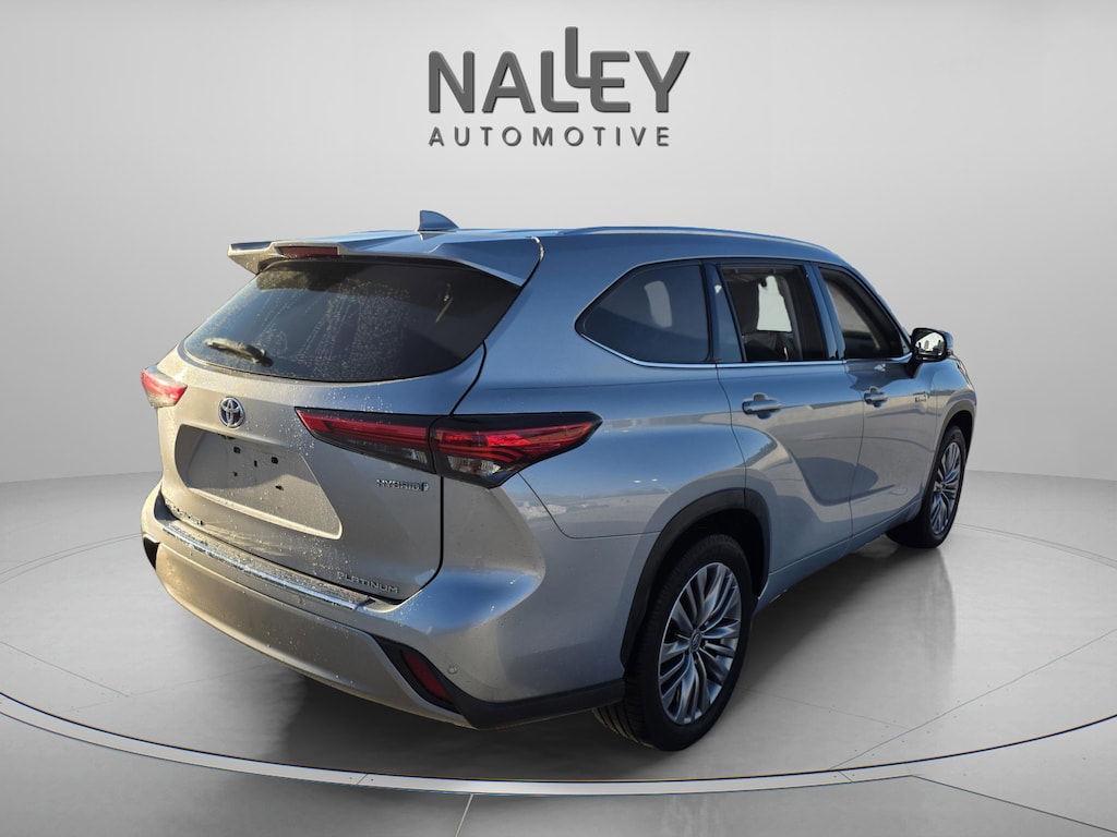 Used 2021 Toyota Highlander Hybrid Platinum SUV