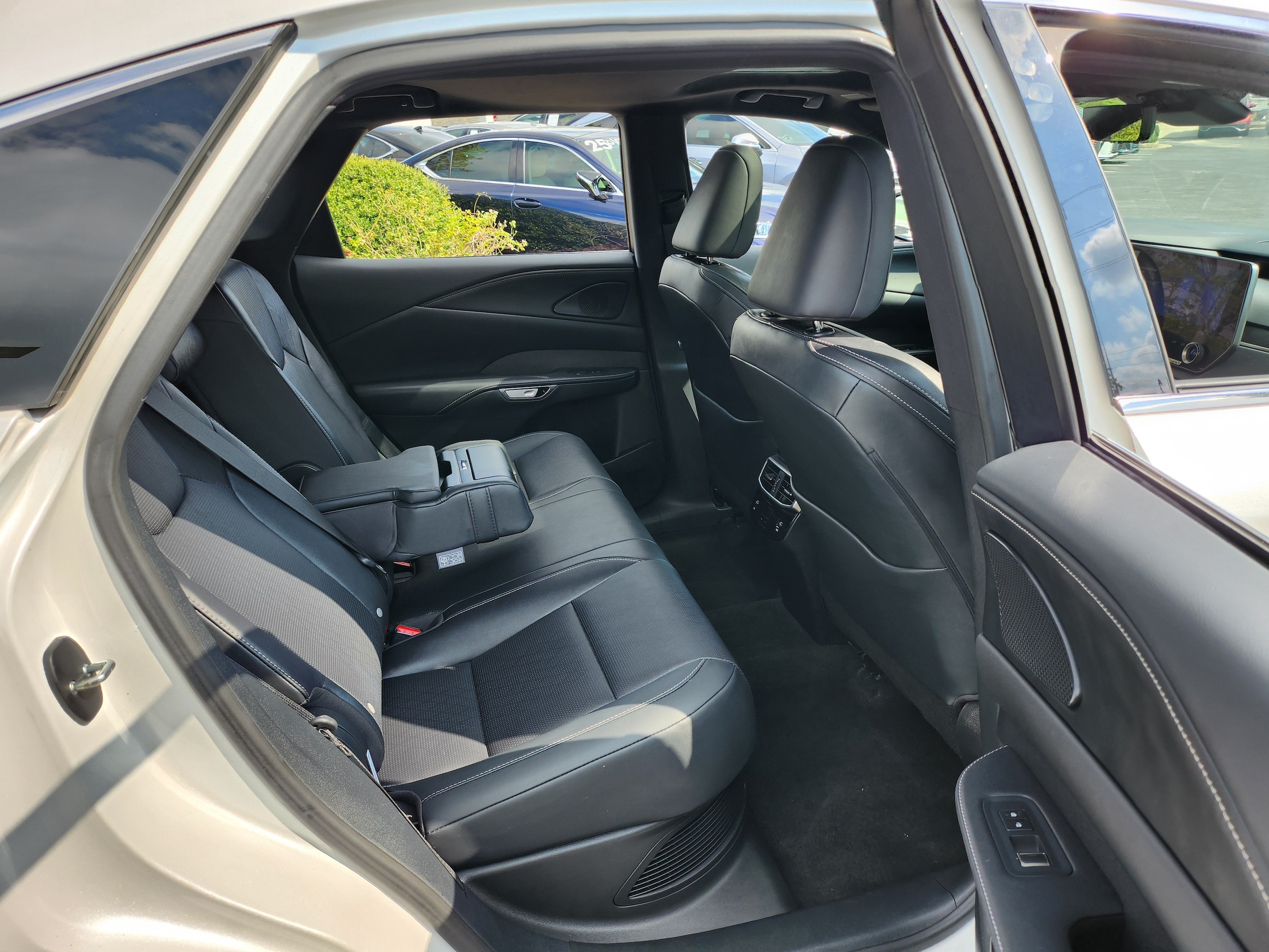 2024 Lexus RX Hybrid 350h - Photo 32