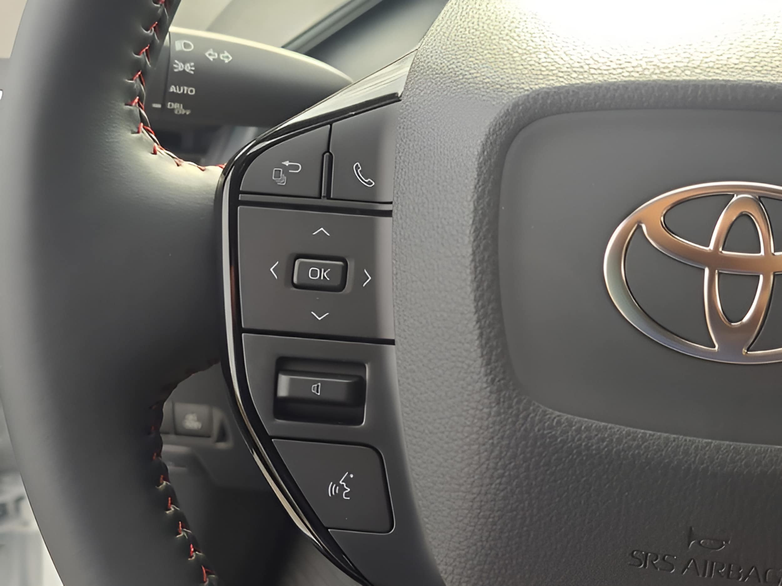 2026 Toyota Prius Plug-in Hybrid XSE Premium - Photo 22