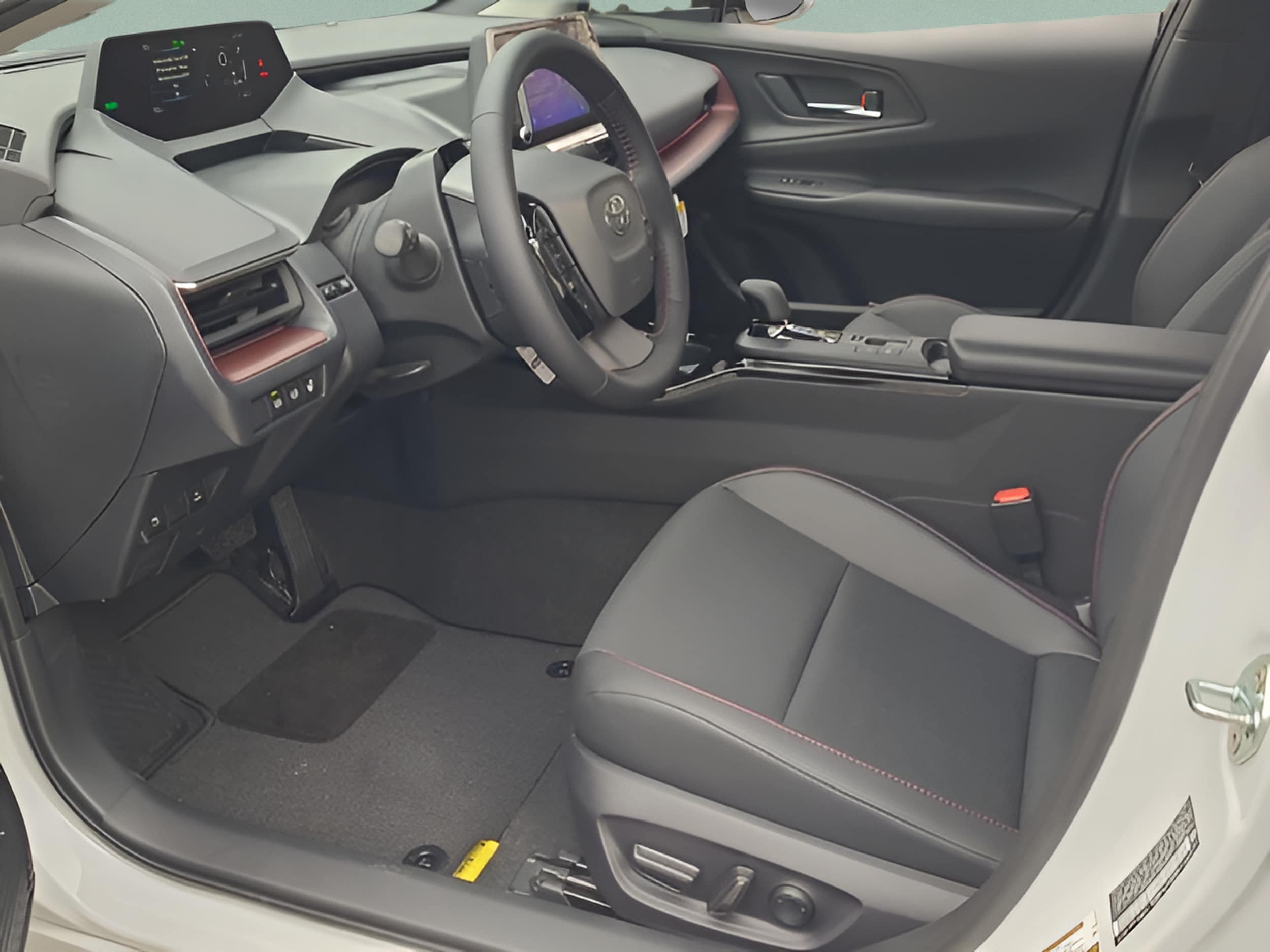 2026 Toyota Prius Plug-in Hybrid XSE - Photo 14
