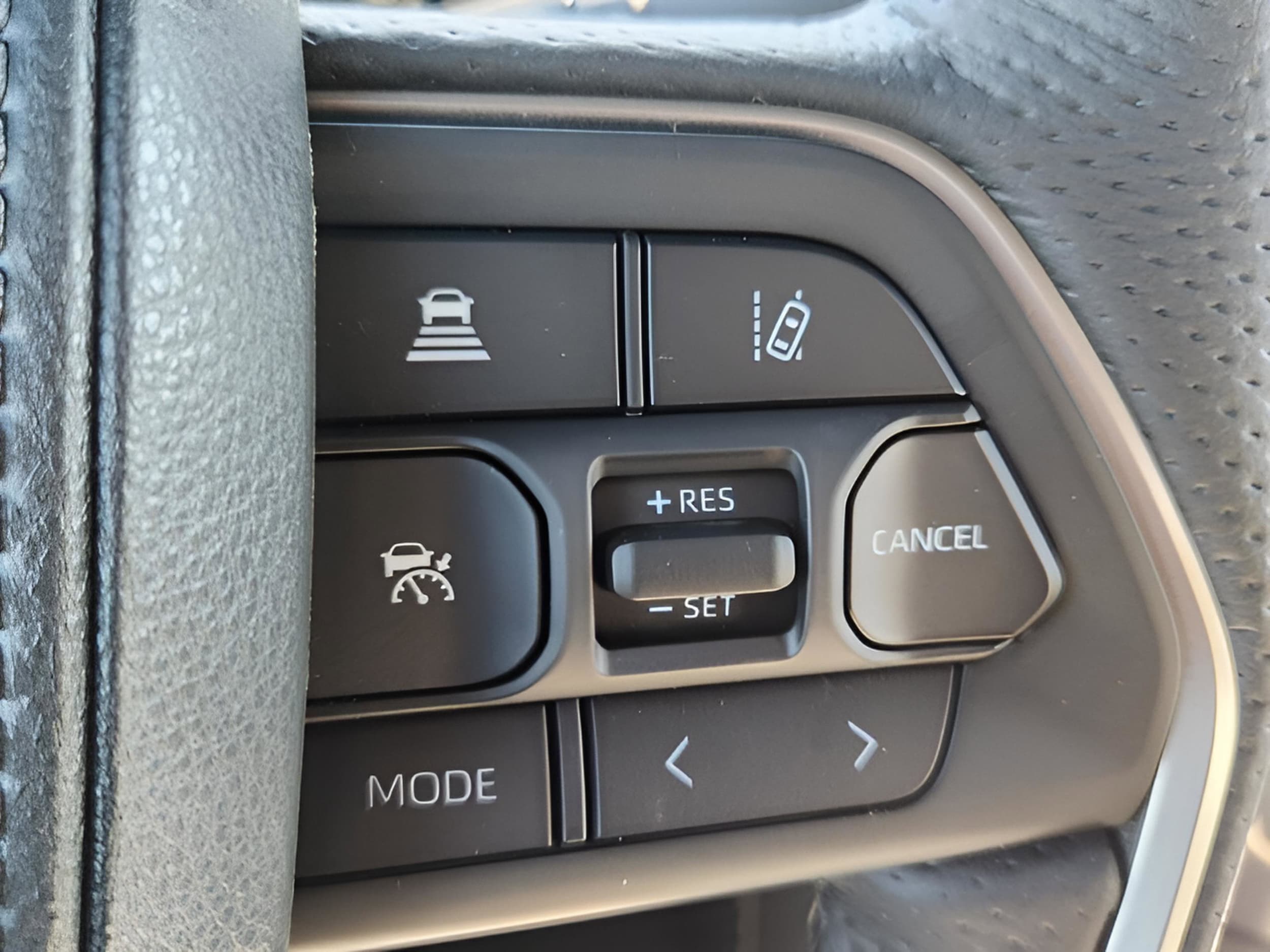 2025 Toyota Tundra SR5 - Photo 20