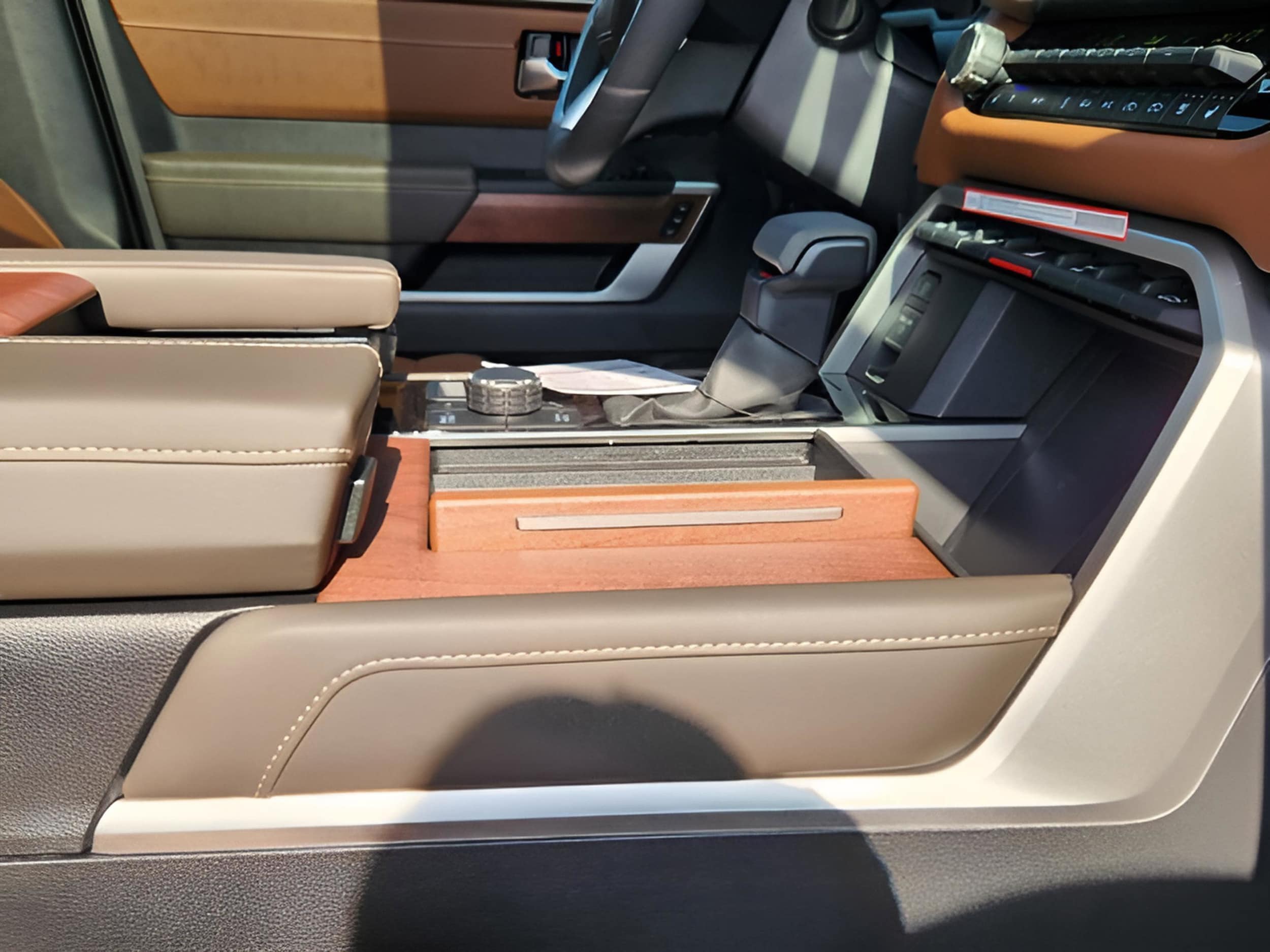 2025 Toyota Tundra 1794 Edition - Photo 16