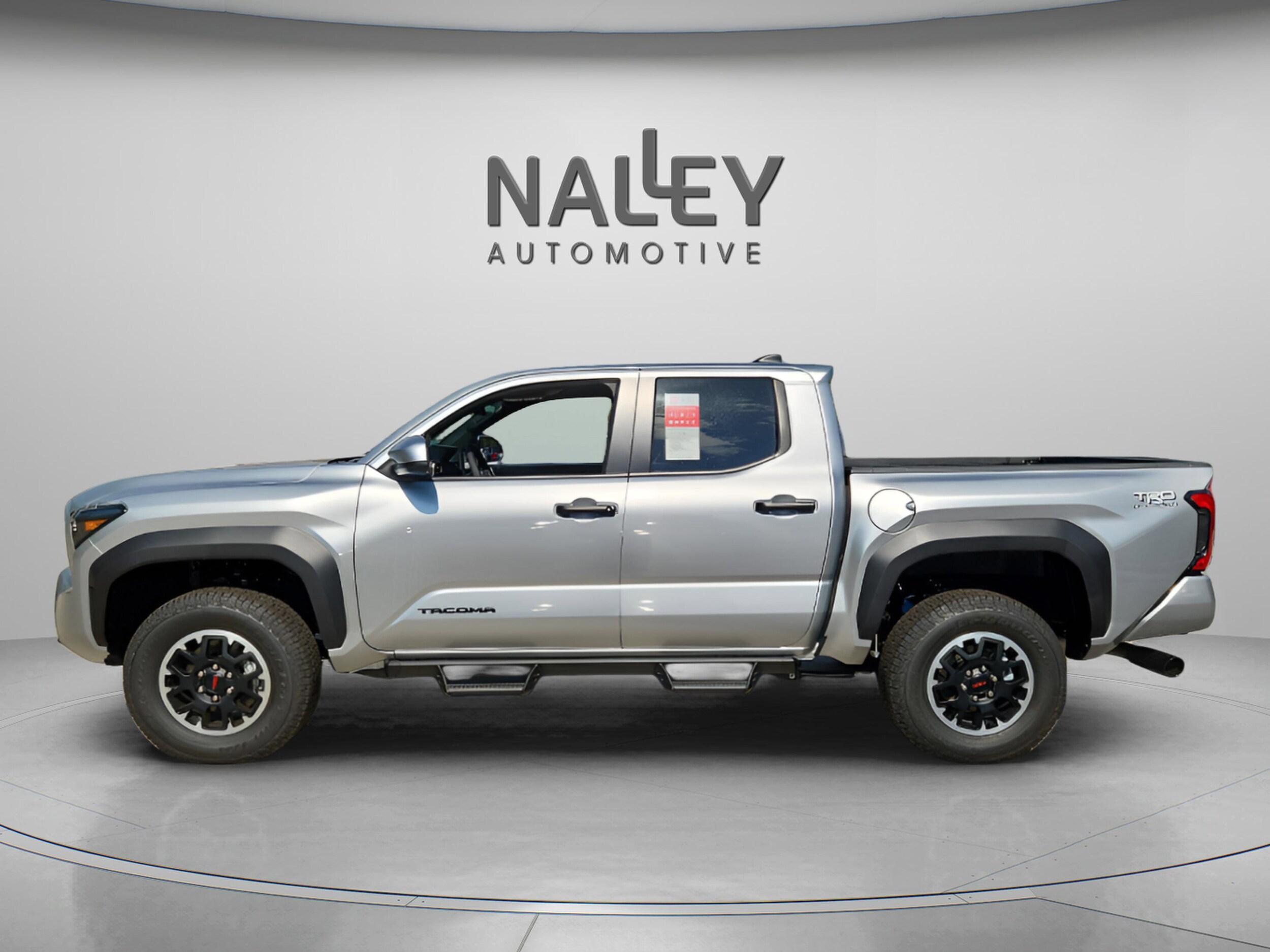 2025 Toyota Tacoma TRD Off-Road Double Cab photo 2