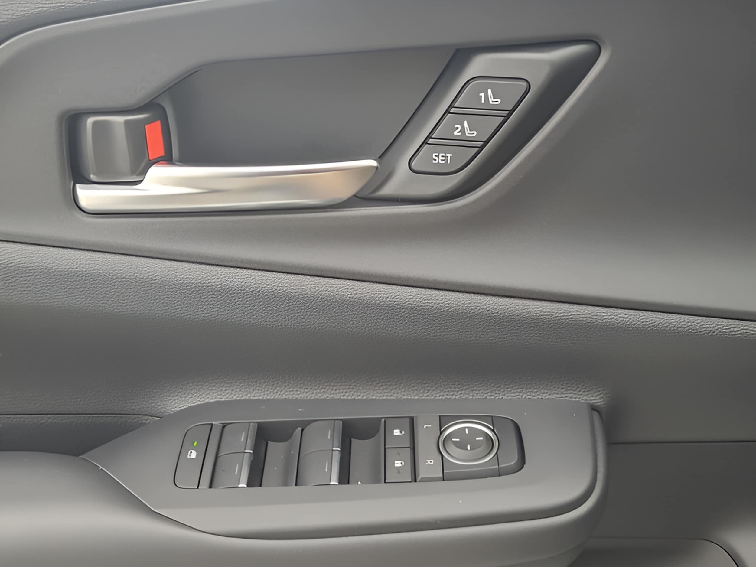 2026 Toyota Prius Plug-in Hybrid XSE Premium - Photo 26