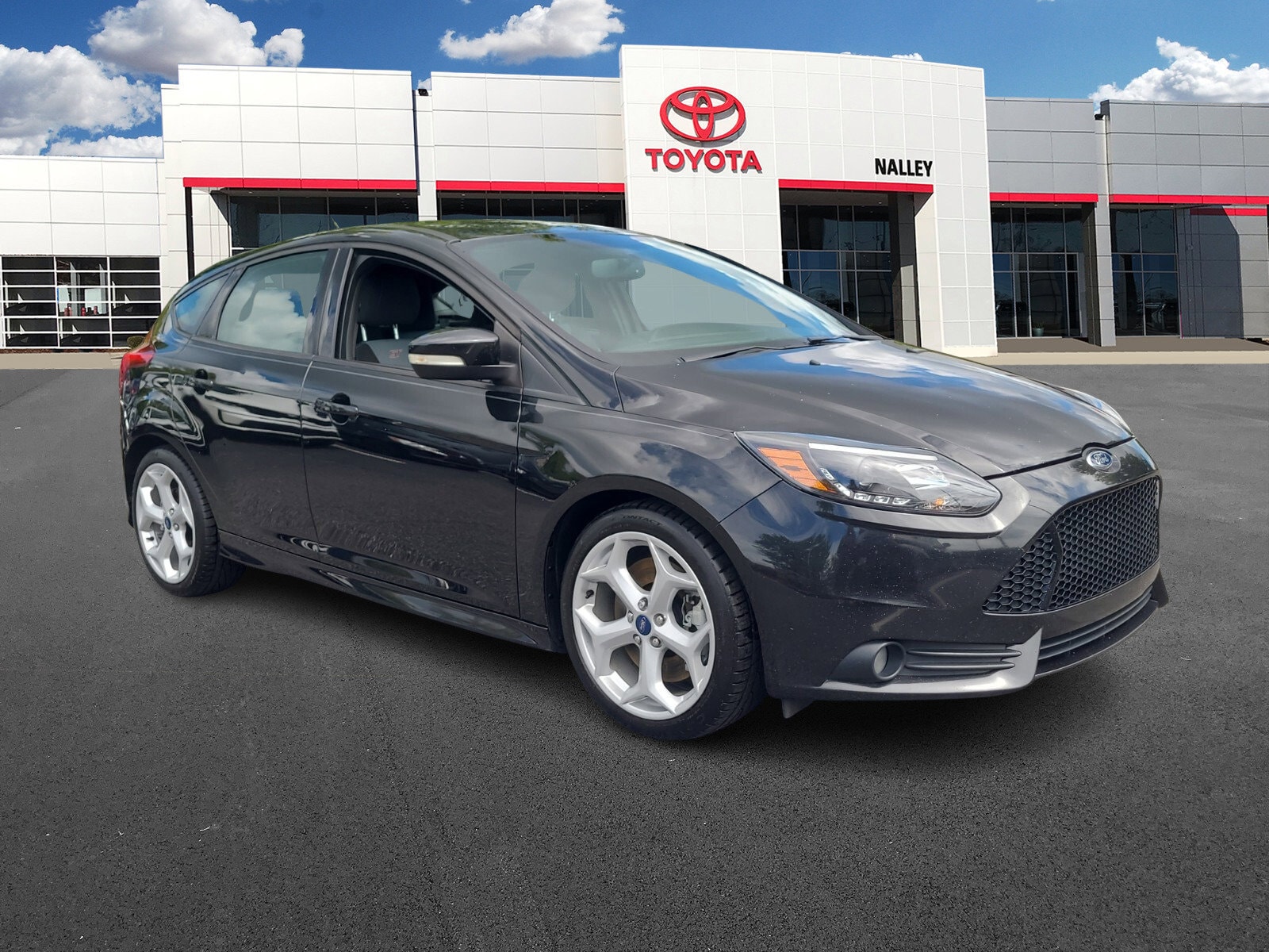 Used 2014 Ford Focus ST with VIN 1FADP3L9XEL447116 for sale in Roswell, GA