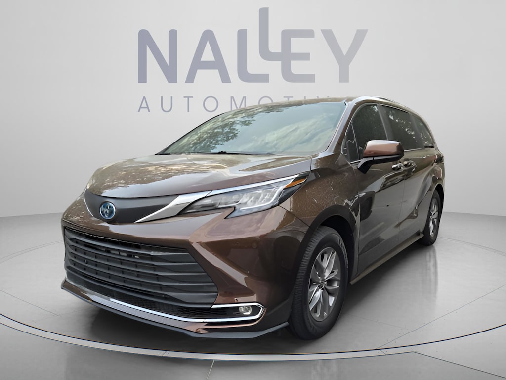 Used 2021 Toyota Sienna XLE Van