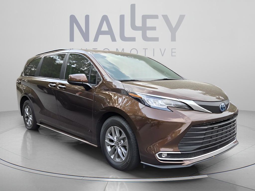 Used 2021 Toyota Sienna XLE Van