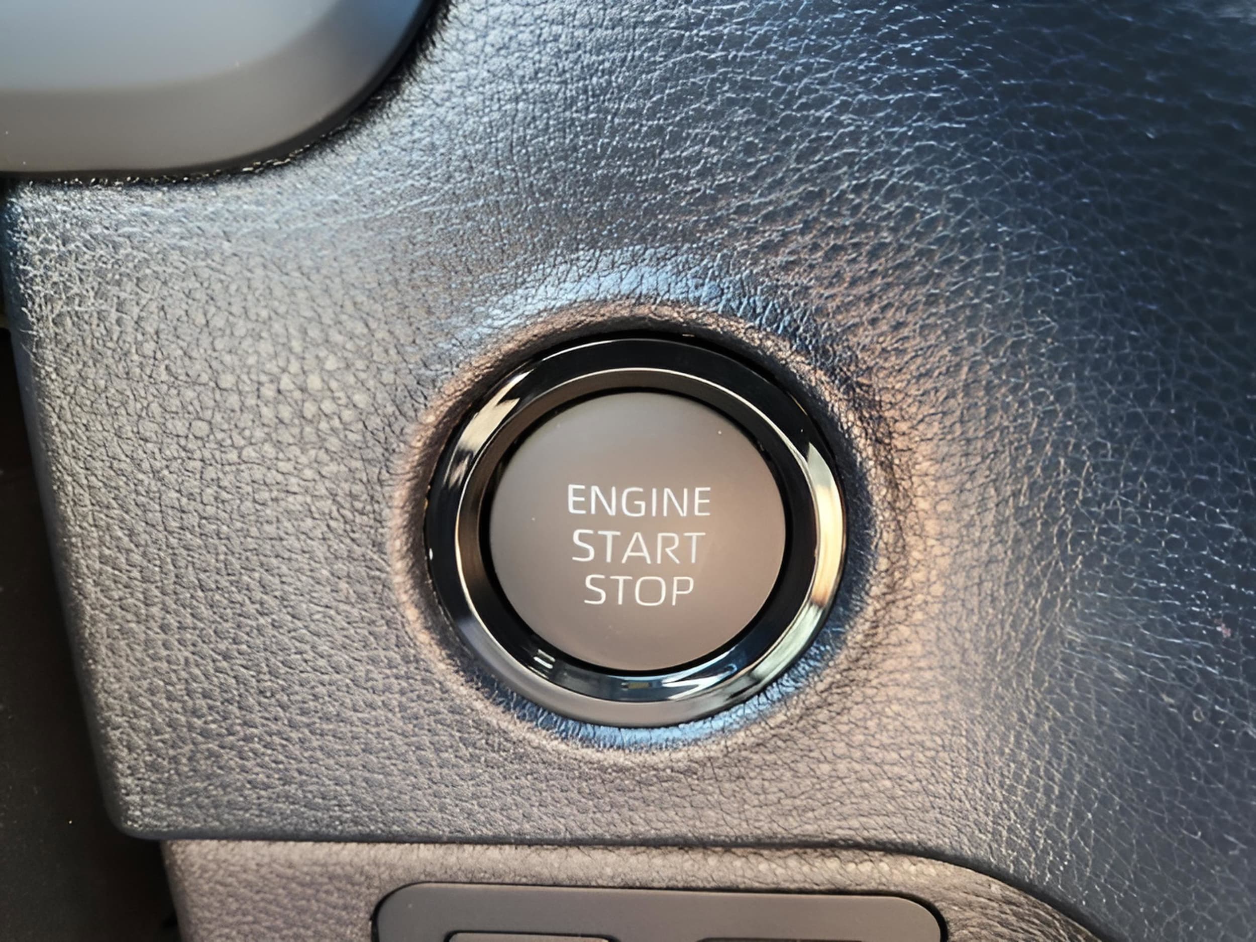 2025 Toyota Tundra SR5 - Photo 28