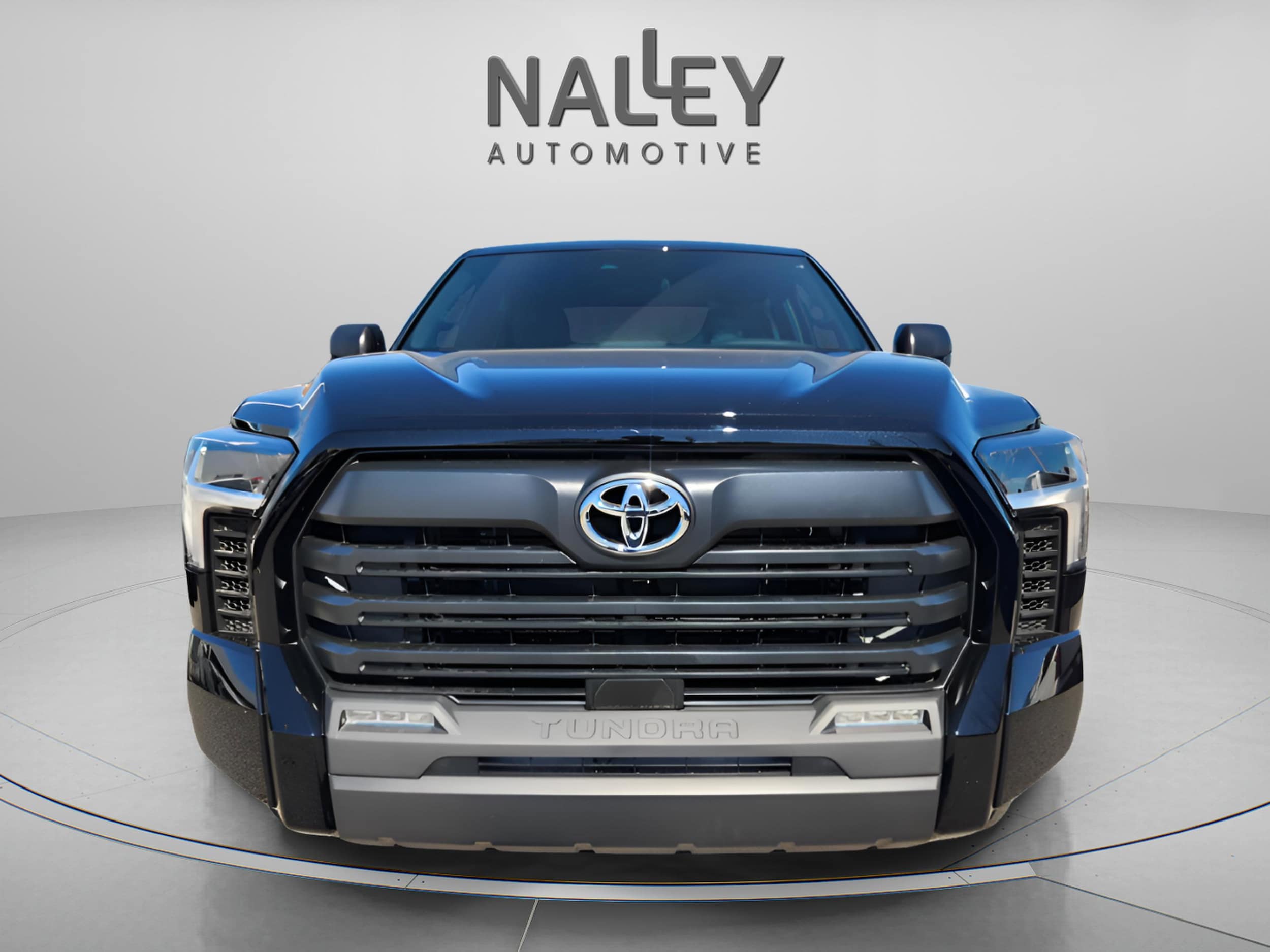 2025 Toyota Tundra SR5 - Photo 8