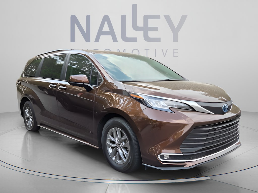 Used 2021 Toyota Sienna XLE Van