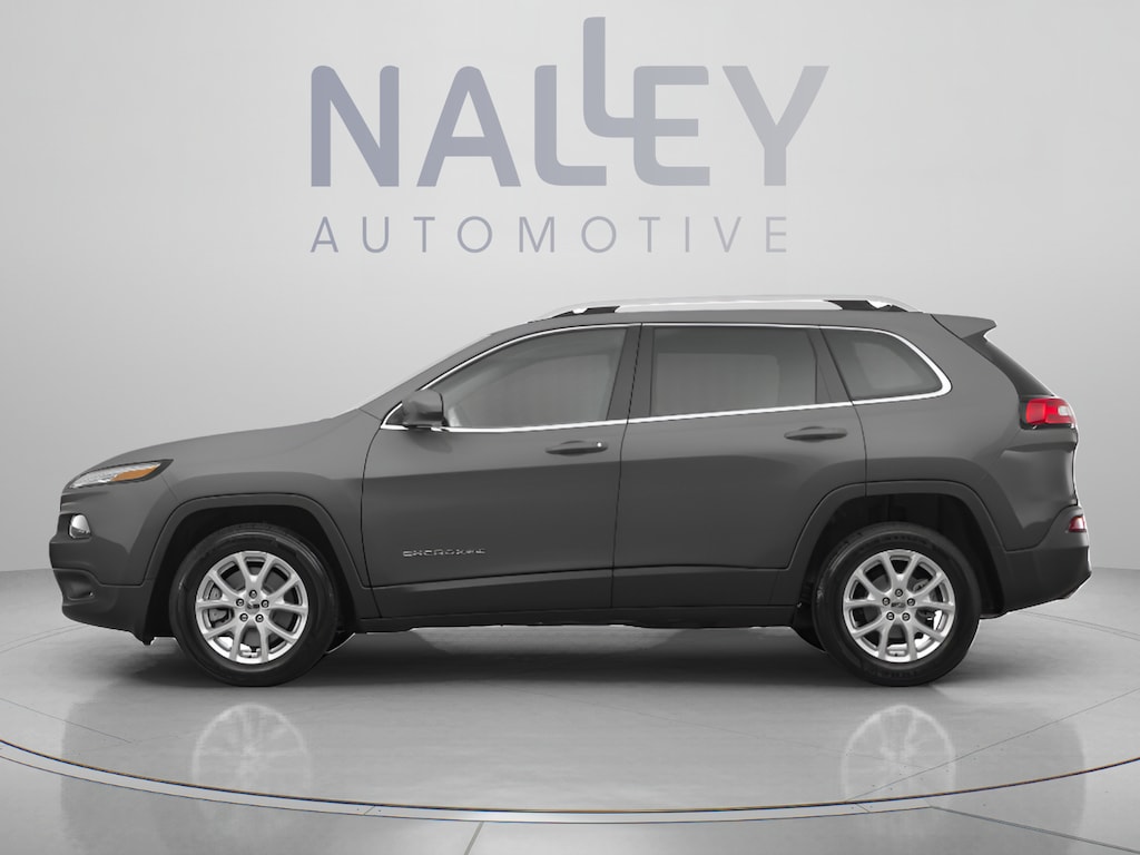 Used 2018 Jeep Cherokee Latitude SUV