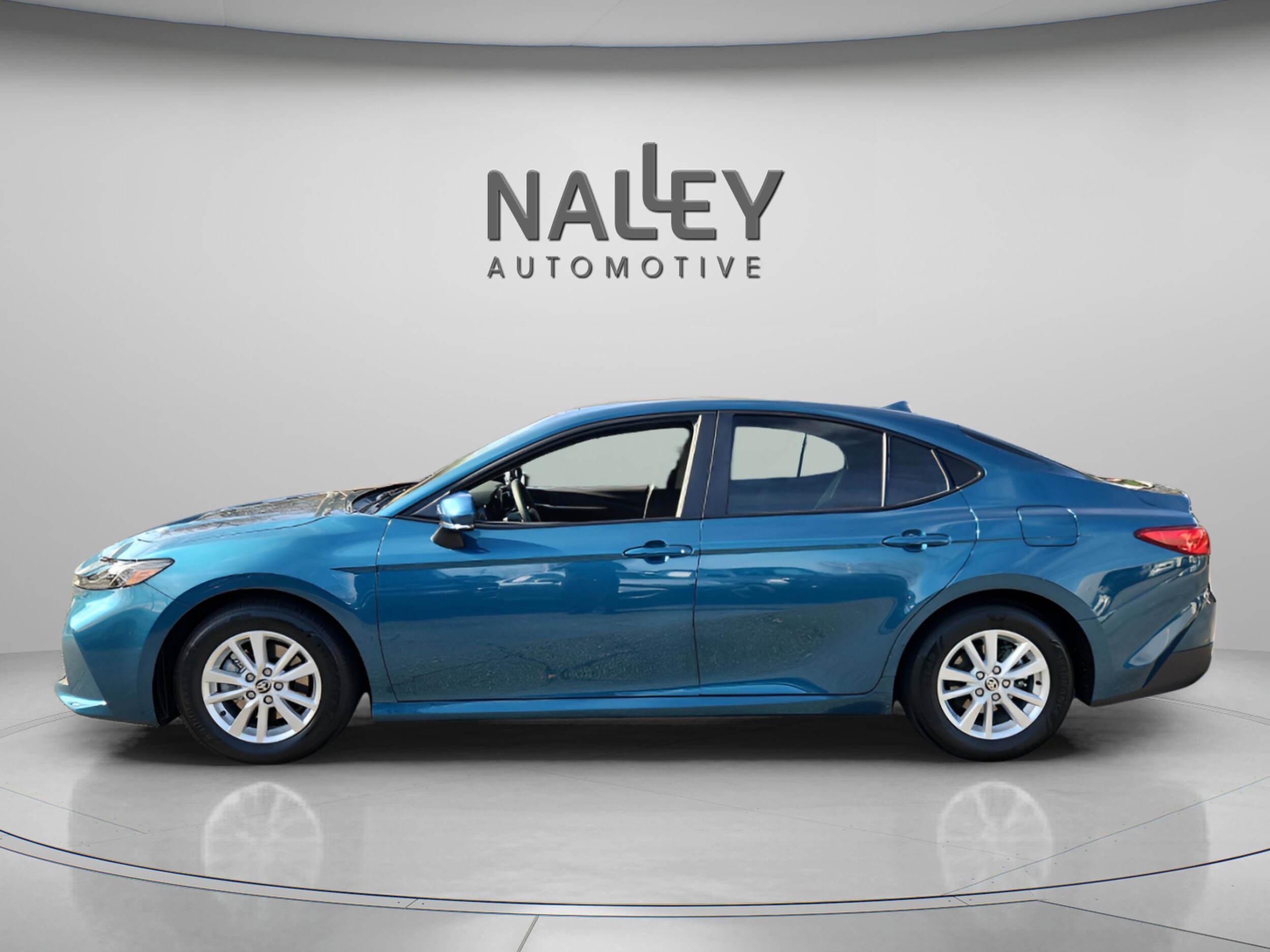 2025 Toyota Camry LE photo 2