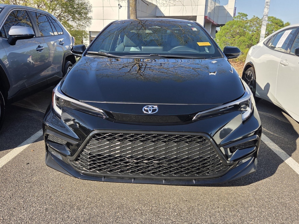Used 2025 Toyota Corolla SE Sedan