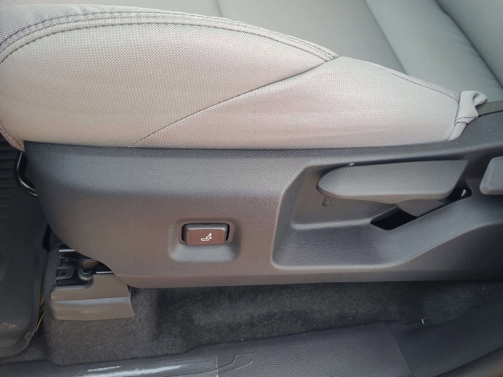 2026 Toyota Tacoma SR5 - Photo 14